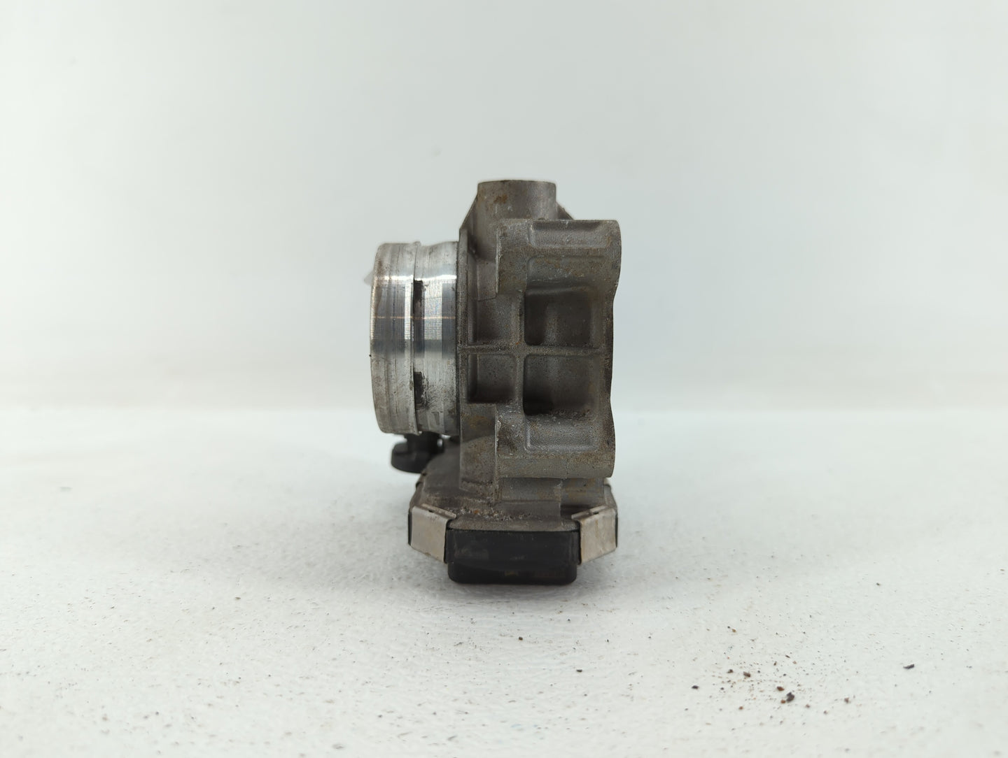 2017-2018 Chevrolet Cruze Throttle Body P/N:12671379AA 52049766 Fits Fits 2017 2018 OEM Used Auto Parts - Oemusedautoparts1.