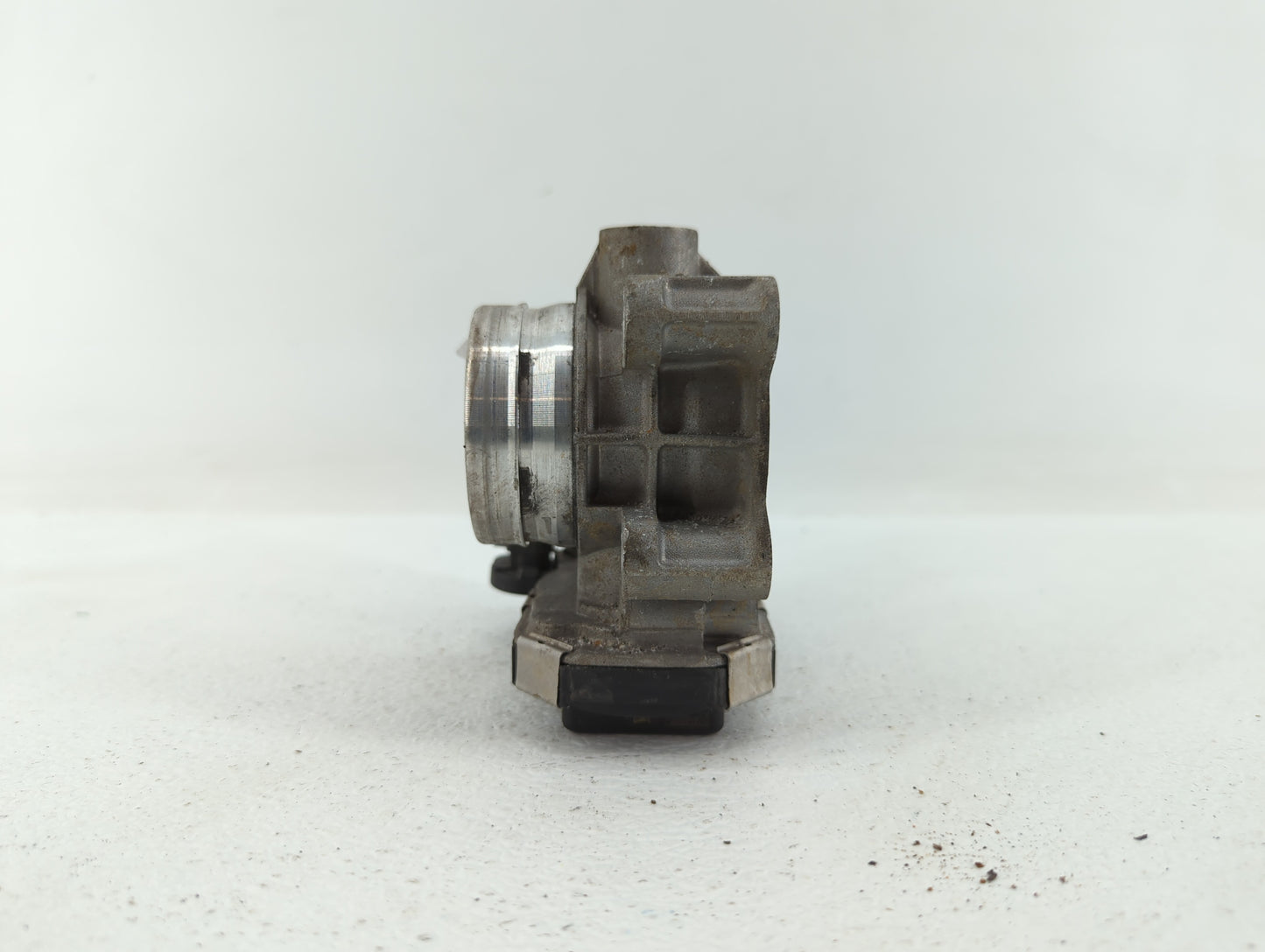 2017-2018 Chevrolet Cruze Throttle Body P/N:12671379AA 52049766 Fits Fits 2017 2018 OEM Used Auto Parts - Oemusedautoparts1.