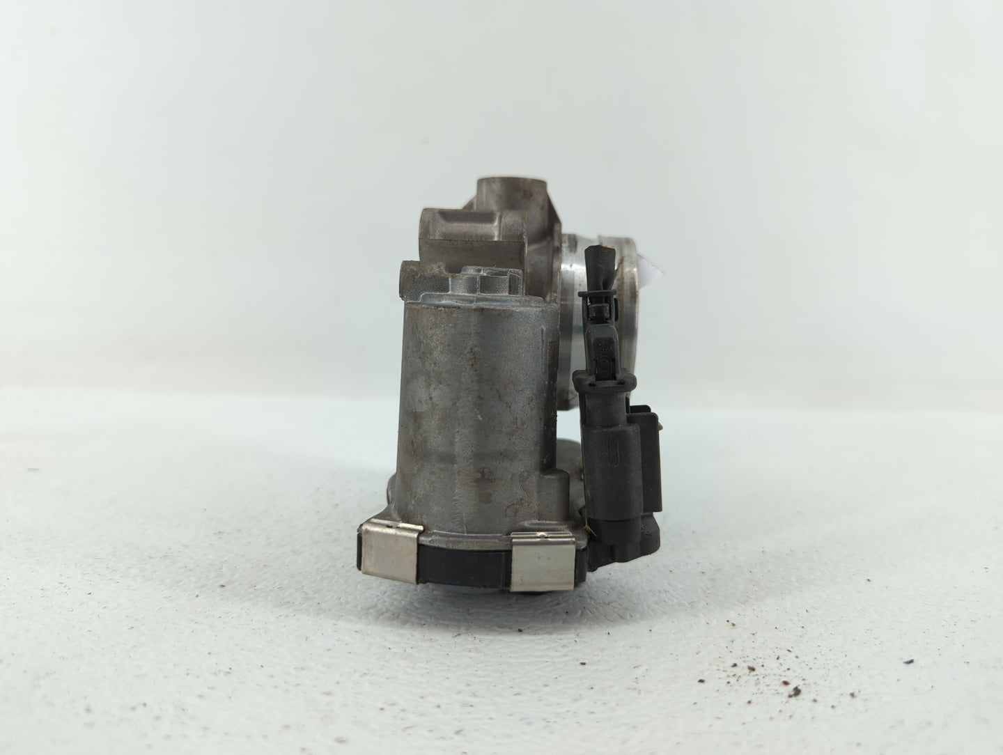 2017-2018 Chevrolet Cruze Throttle Body P/N:12671379AA 52049766 Fits Fits 2017 2018 OEM Used Auto Parts - Oemusedautoparts1.