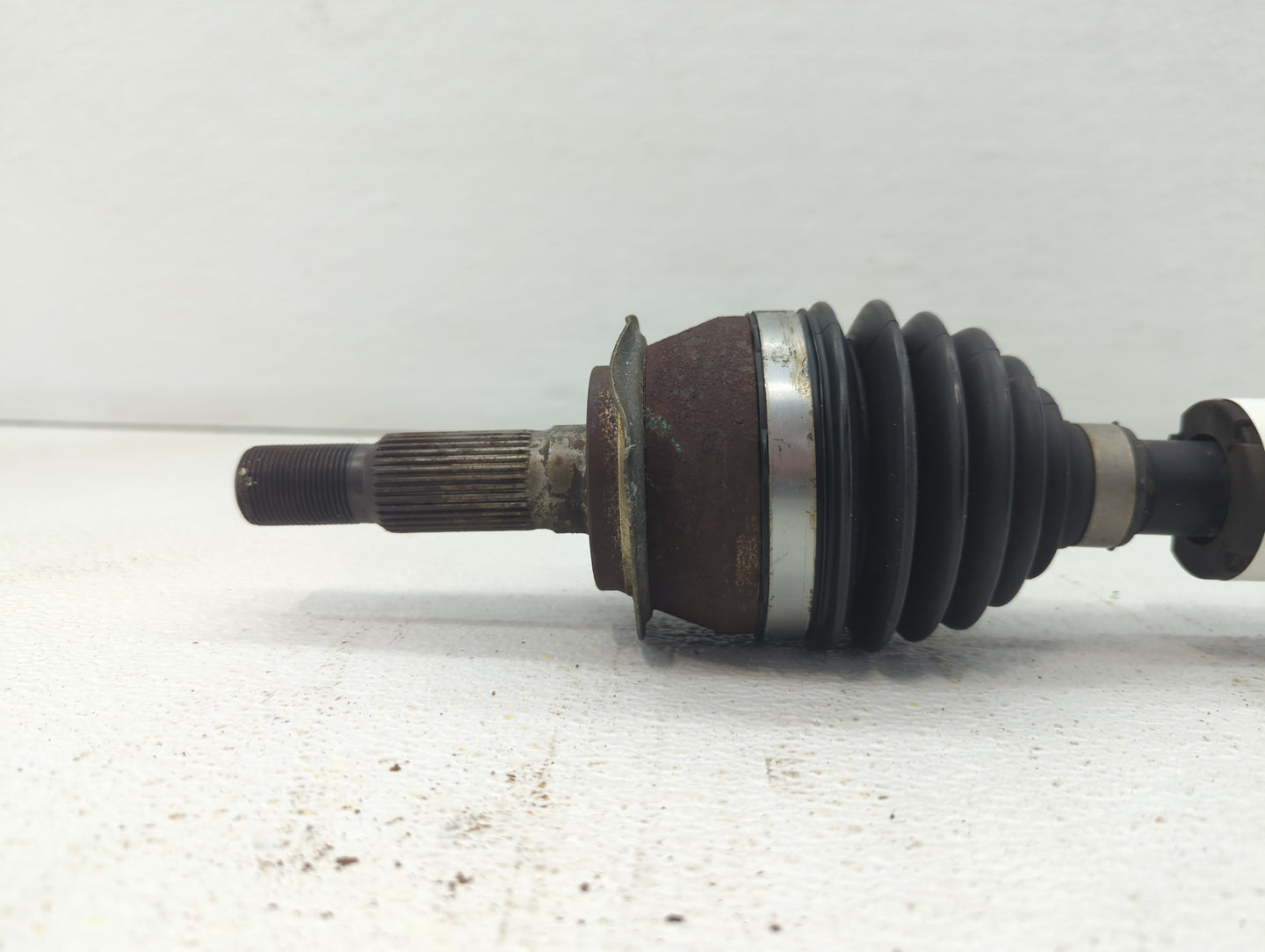 2016-2018 Chevrolet Cruze Axle Shaft Front Driver Cv C/v - Oemusedautoparts1.com