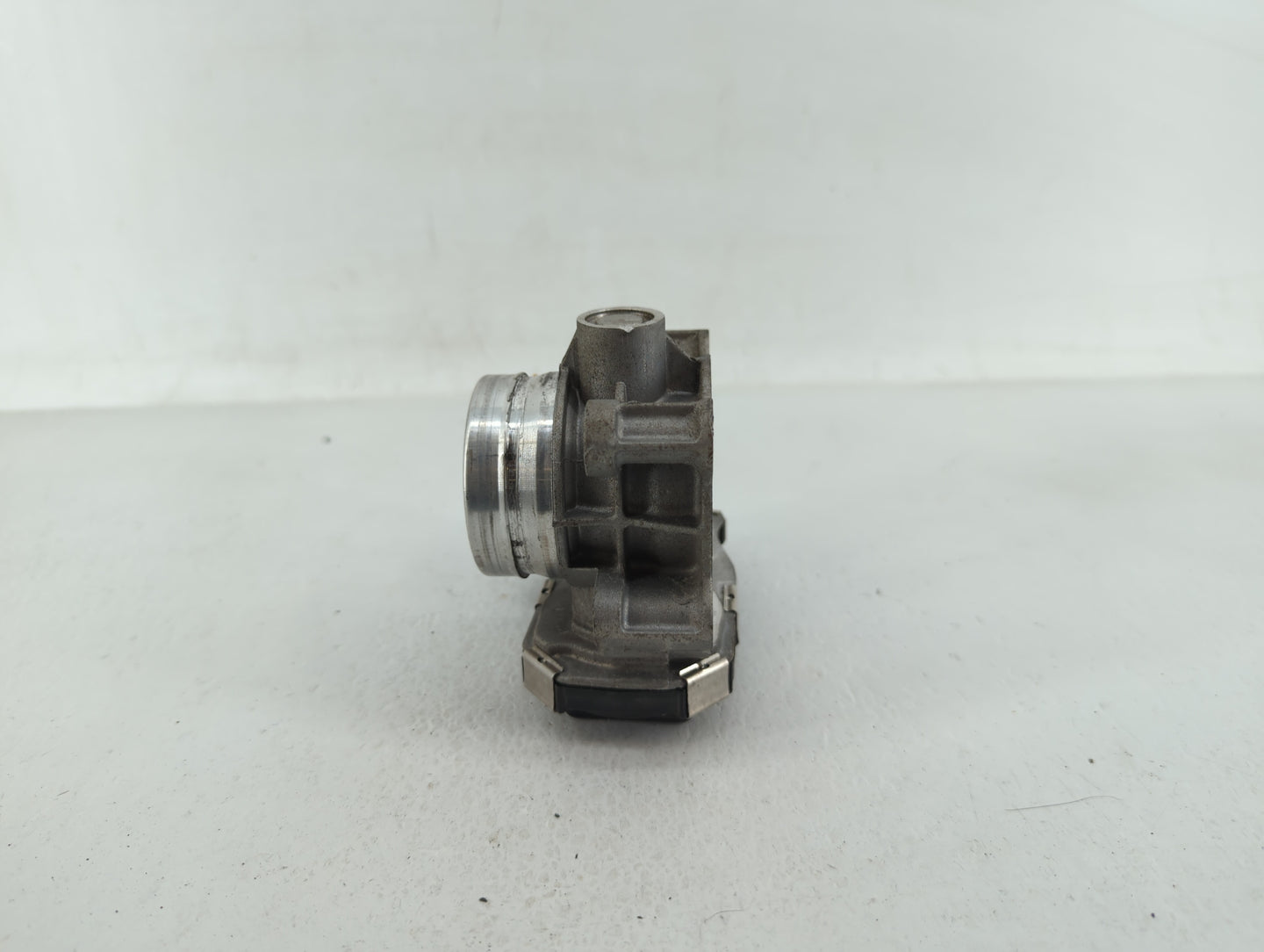 2017-2019 Chevrolet Cruze Throttle Body P/N:12671379AA Fits Fits 2016 2017 2018 2019 2020 2021 2022 OEM Used Auto Parts - Oe