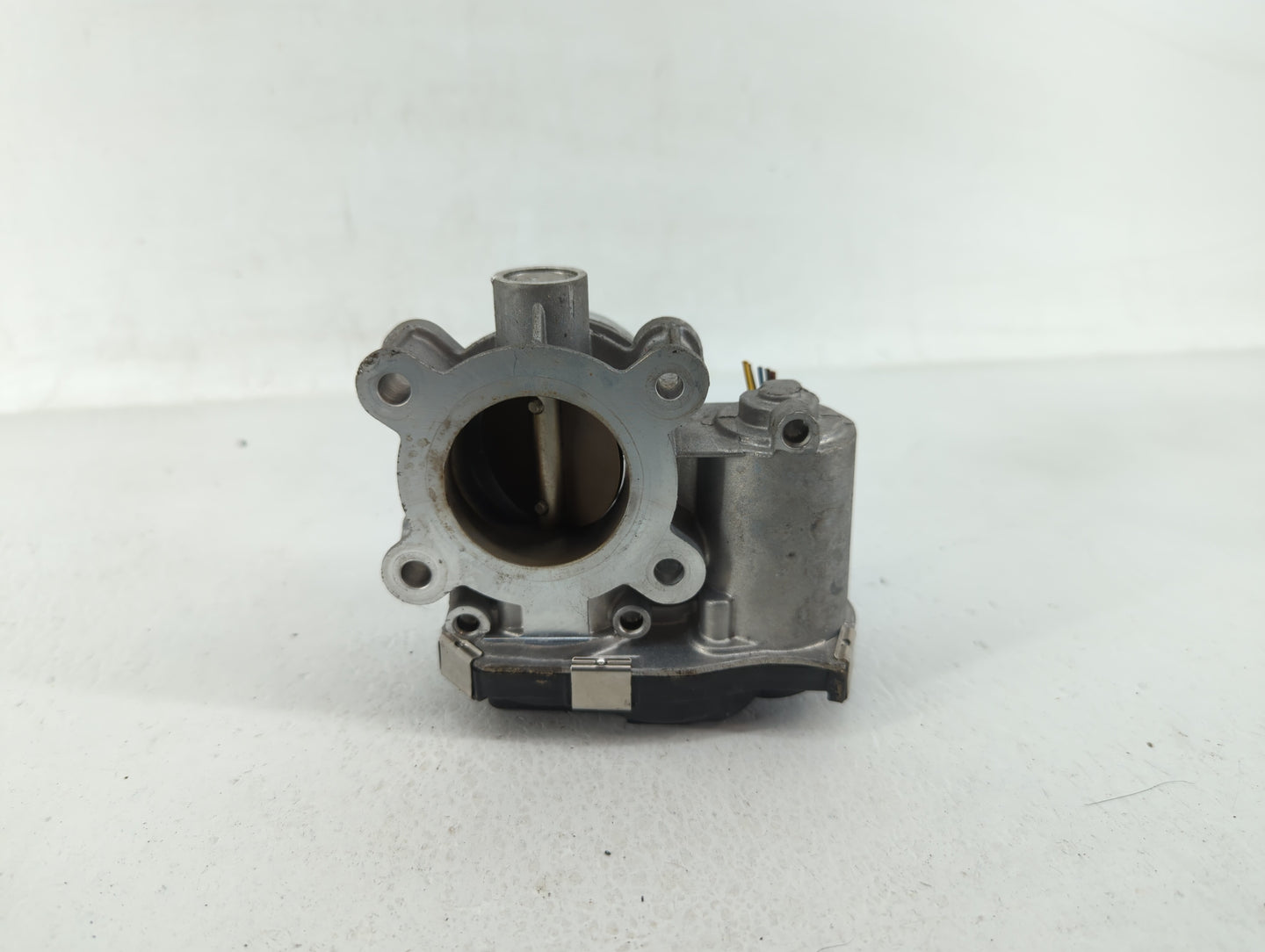 2017-2019 Chevrolet Cruze Throttle Body P/N:12671379AA Fits Fits 2016 2017 2018 2019 2020 2021 2022 OEM Used Auto Parts - Oe