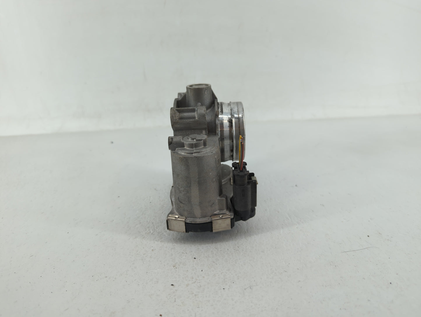 2017-2019 Chevrolet Cruze Throttle Body P/N:12671379AA Fits Fits 2016 2017 2018 2019 2020 2021 2022 OEM Used Auto Parts - Oe