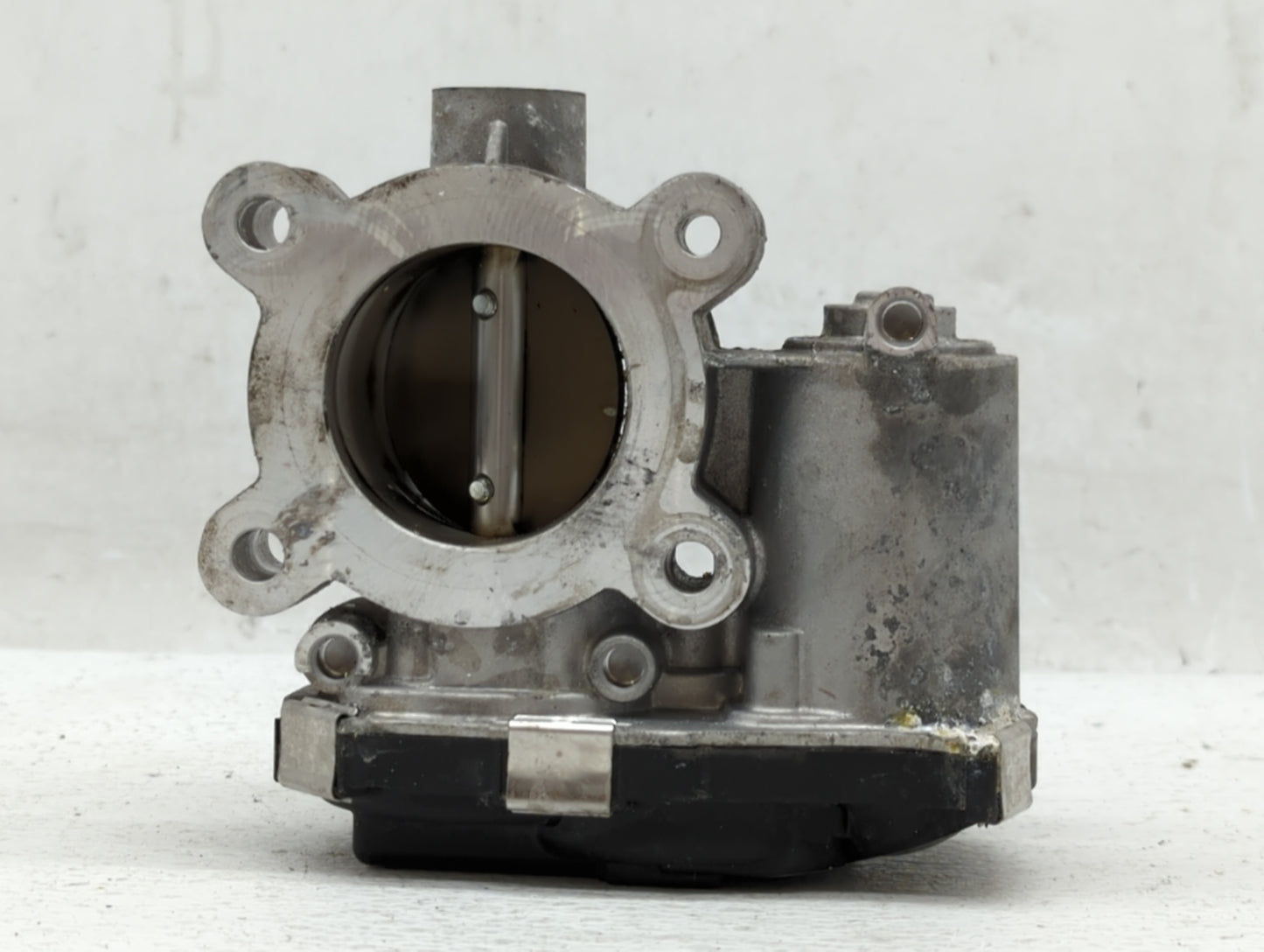 2017-2019 Chevrolet Cruze Throttle Body P/N:12671379AA Fits Fits 2016 2017 2018 2019 2020 2021 2022 OEM Used Auto Parts - Oe