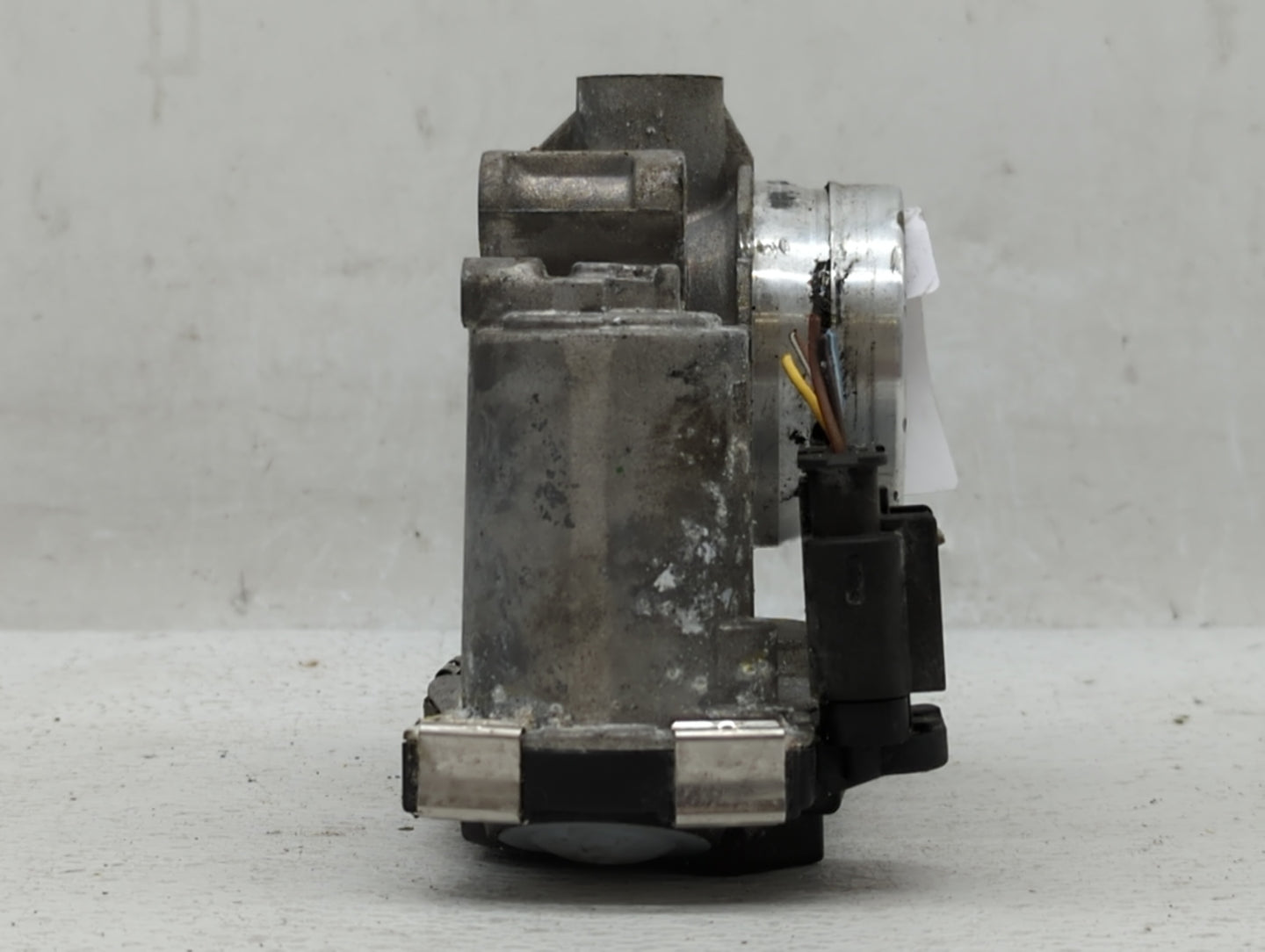 2017-2019 Chevrolet Cruze Throttle Body P/N:12671379AA Fits Fits 2016 2017 2018 2019 2020 2021 2022 OEM Used Auto Parts - Oe