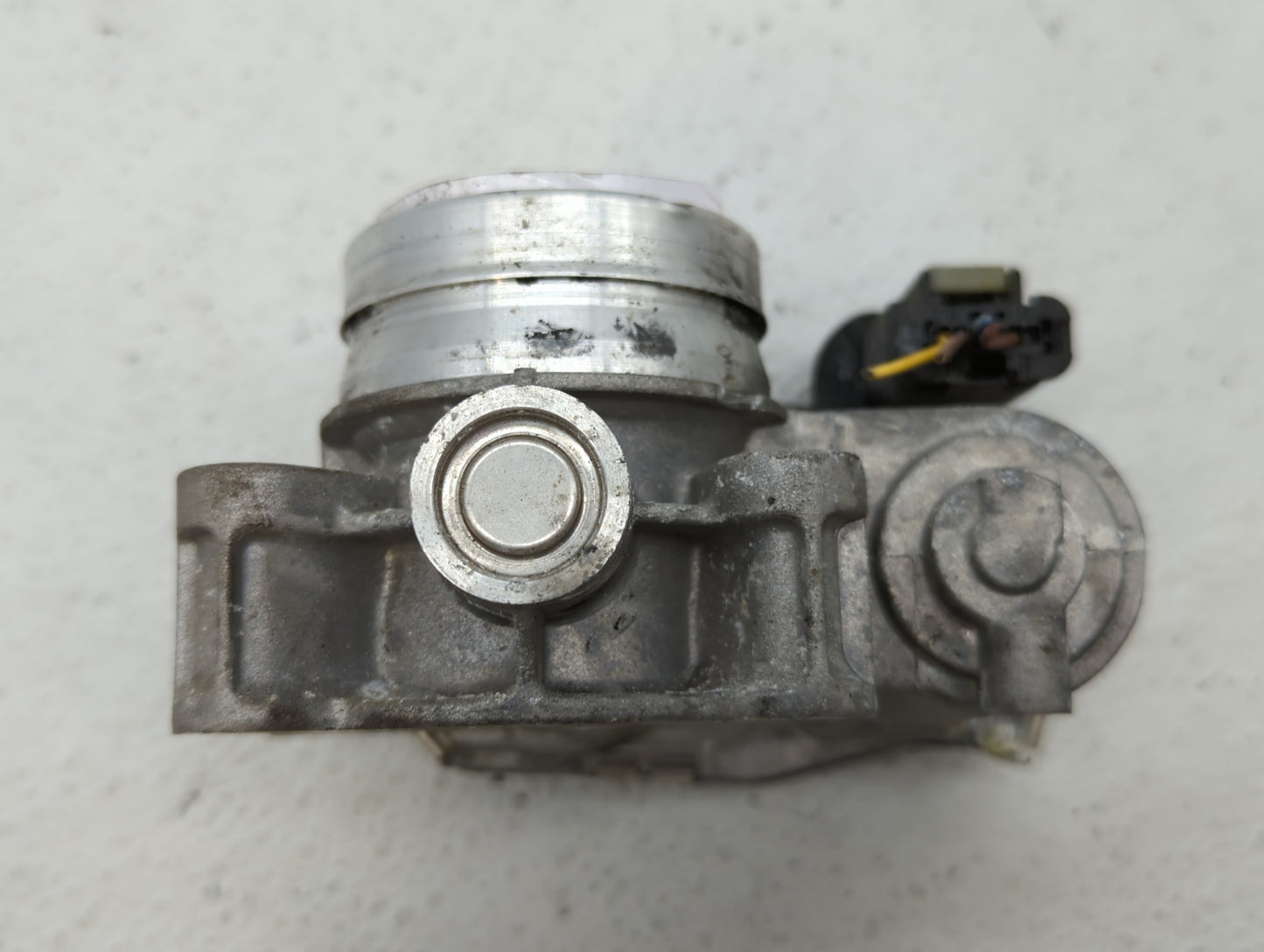 2017-2019 Chevrolet Cruze Throttle Body P/N:12671379AA Fits Fits 2016 2017 2018 2019 2020 2021 2022 OEM Used Auto Parts - Oe