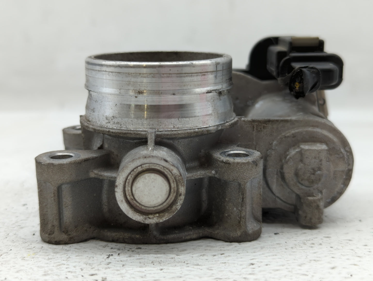 2017-2019 Chevrolet Cruze Throttle Body P/N:12671379AA Fits Fits 2016 2017 2018 2019 2020 2021 2022 OEM Used Auto Parts - Oe