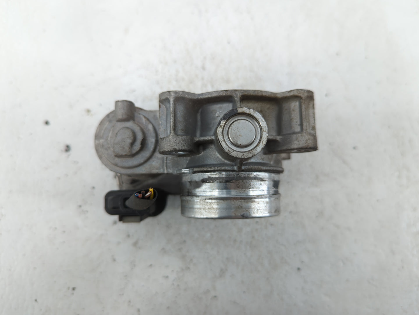 2017-2019 Chevrolet Cruze Throttle Body P/N:12671379AA Fits Fits 2016 2017 2018 2019 2020 2021 2022 OEM Used Auto Parts - Oe