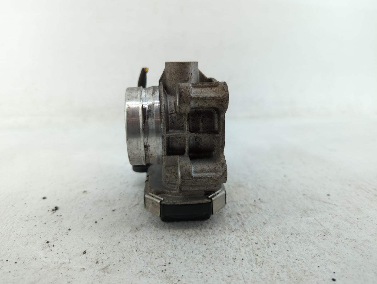 2017-2019 Chevrolet Cruze Throttle Body P/N:12671379AA Fits Fits 2016 2017 2018 2019 2020 2021 2022 OEM Used Auto Parts - Oe
