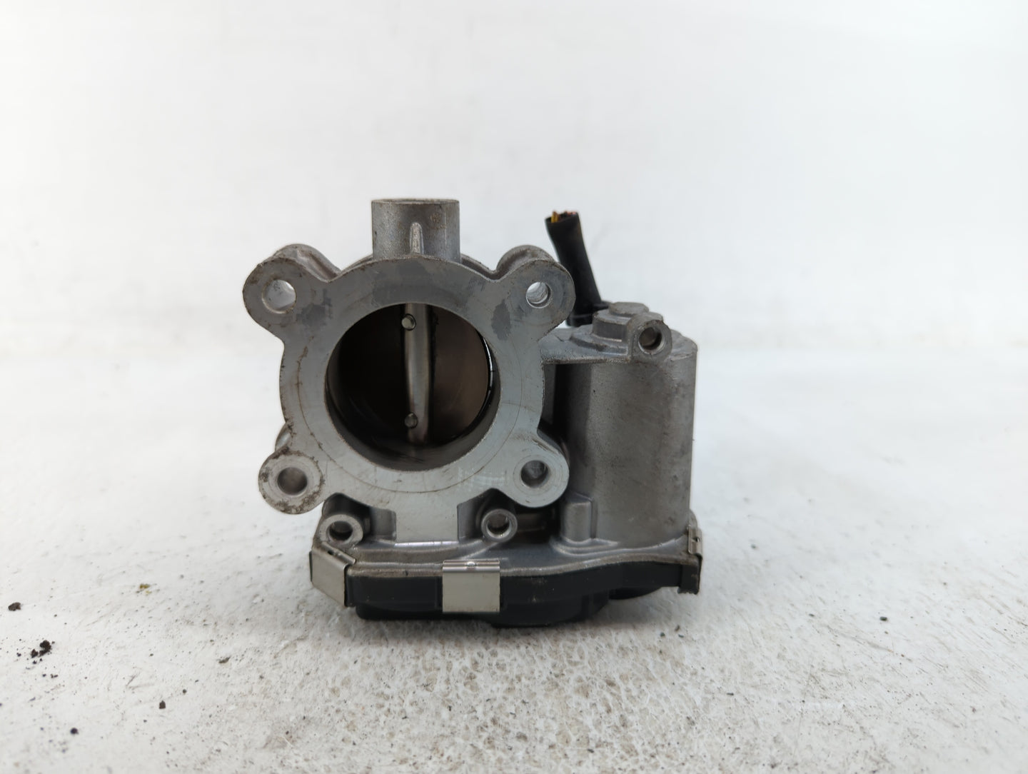 2017-2019 Chevrolet Cruze Throttle Body P/N:12671379AA Fits Fits 2016 2017 2018 2019 2020 2021 2022 OEM Used Auto Parts - Oe