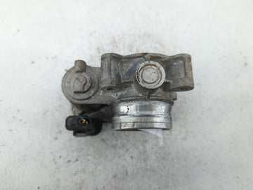 2017-2019 Chevrolet Cruze Throttle Body P/N:12671379AA Fits Fits 2016 2017 2018 2019 2020 2021 2022 OEM Used Auto Parts
