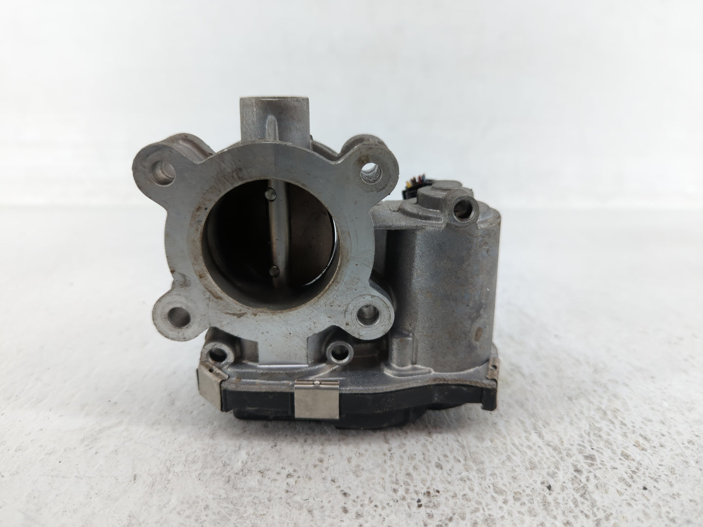 2017-2019 Chevrolet Cruze Throttle Body P/N:12671379AA Fits Fits 2016 2017 2018 2019 2020 2021 2022 OEM Used Auto Parts - Oe