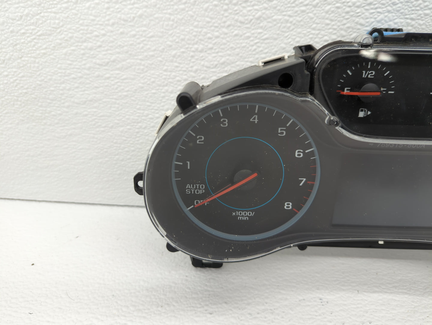 2017-2018 Chevrolet Cruze Instrument Cluster Speedometer Gauges P/N:39084636 Miles: Fits Fits 2017 2018 OEM Used Auto Parts 