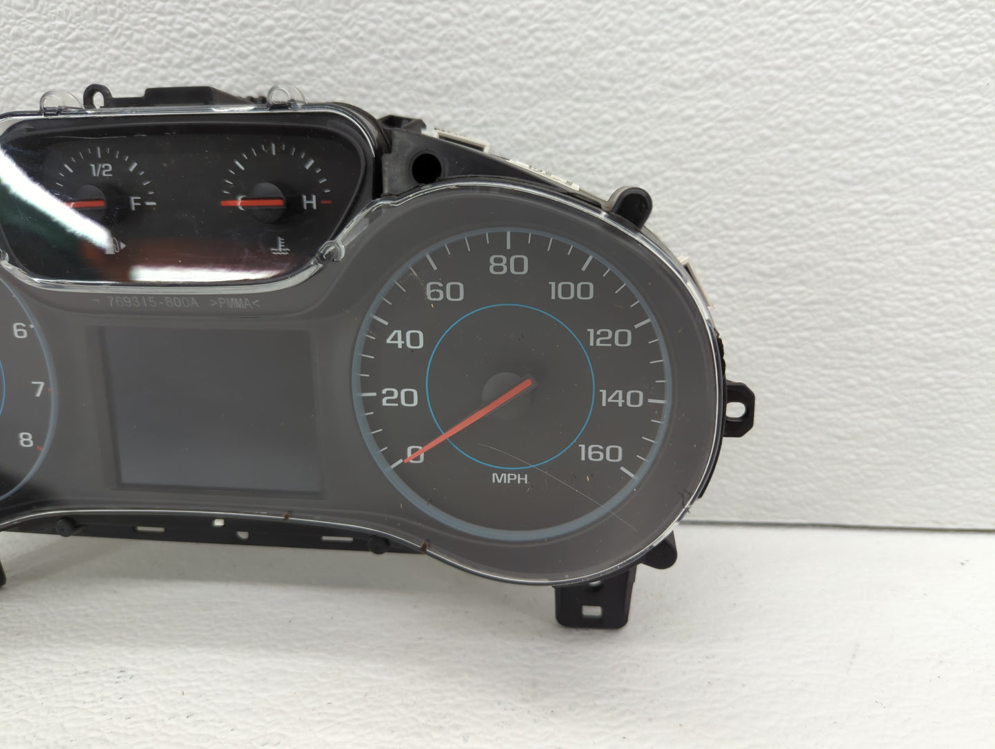 2017-2018 Chevrolet Cruze Instrument Cluster Speedometer Gauges P/N:39084636 Fits Fits 2017 2018 OEM Used Auto Parts - Oemus