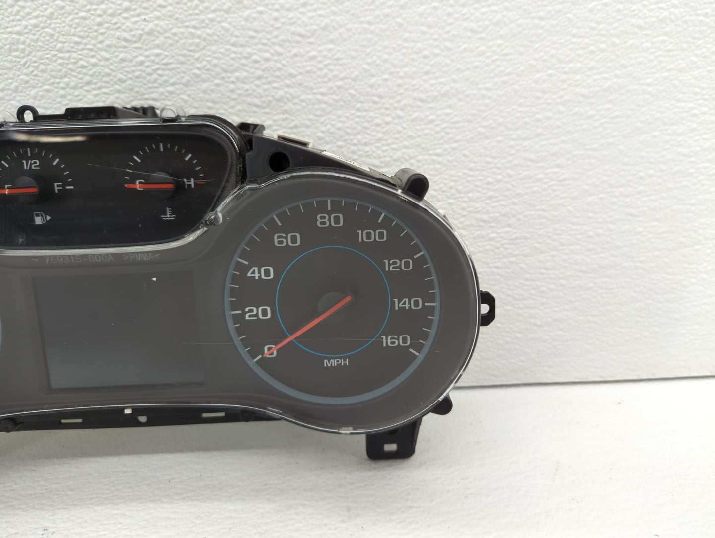 2017-2018 Chevrolet Cruze Instrument Cluster Speedometer Gauges P/N:39084636 Fits Fits 2017 2018 OEM Used Auto Parts - Oemus