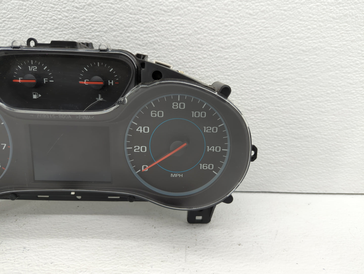 2017-2018 Chevrolet Cruze Instrument Cluster Speedometer Gauges P/N:39084636 Fits Fits 2017 2018 OEM Used Auto Parts - Oemus