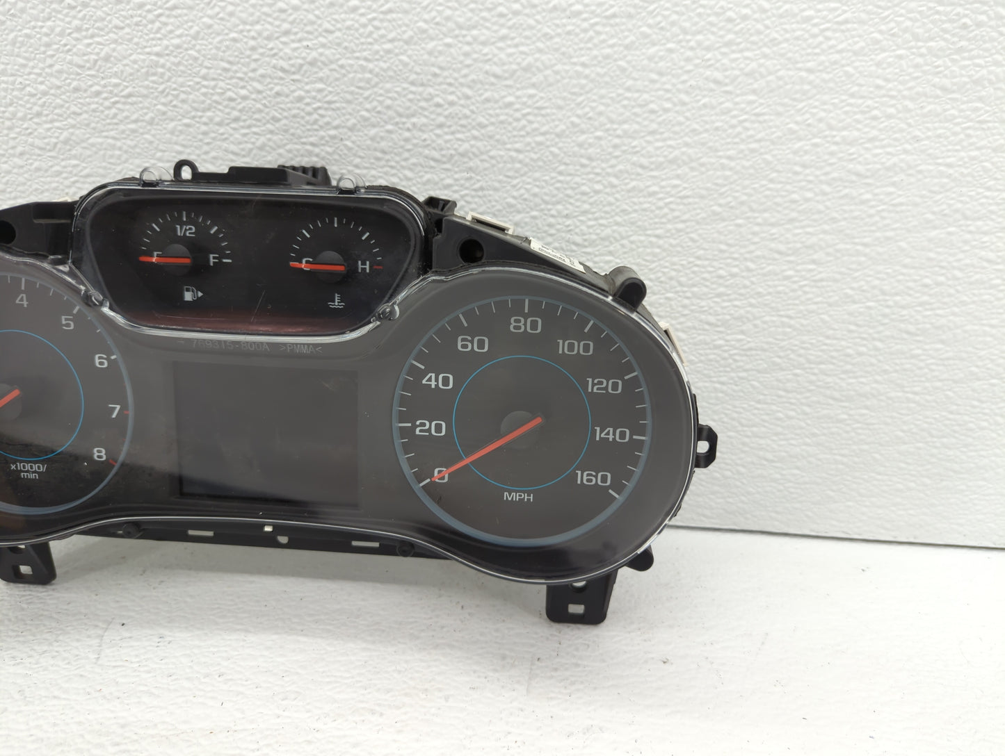 2017-2018 Chevrolet Cruze Instrument Cluster Speedometer Gauges P/N:39084636 Fits Fits 2017 2018 OEM Used Auto Parts - Oemus