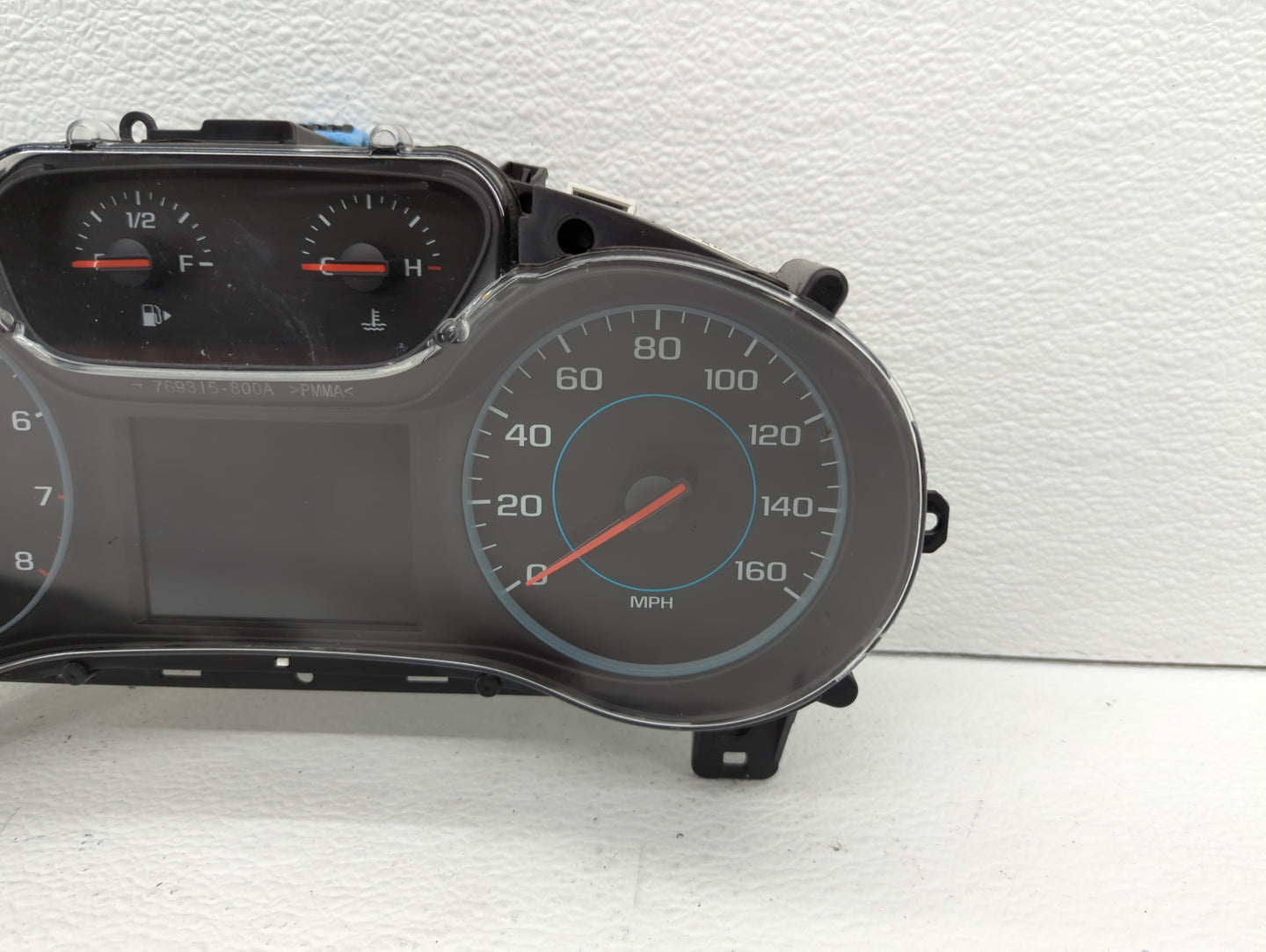 2017-2018 Chevrolet Cruze Instrument Cluster Speedometer Gauges P/N:39084636 Fits Fits 2017 2018 OEM Used Auto Parts - Oemus