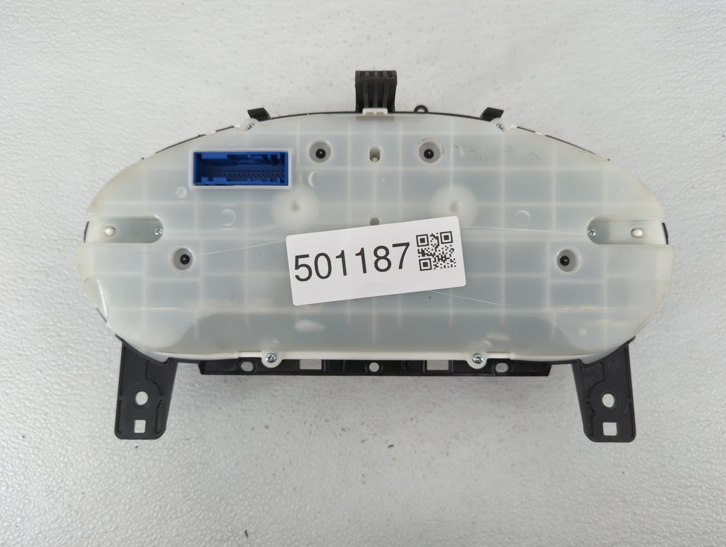 2017-2018 Chevrolet Cruze Instrument Cluster Speedometer Gauges P/N:39084636 Fits Fits 2017 2018 OEM Used Auto Parts - Oemus