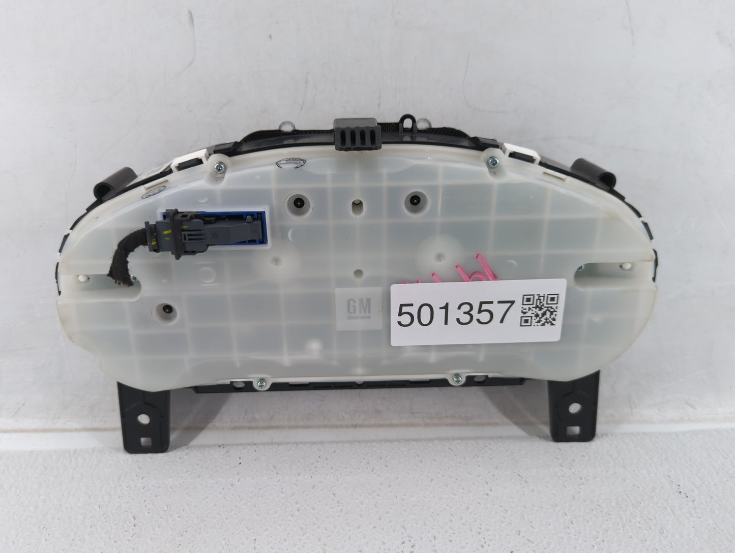 2017-2018 Chevrolet Cruze Instrument Cluster Speedometer Gauges P/N:39084636 Fits Fits 2017 2018 OEM Used Auto Parts - Oemus