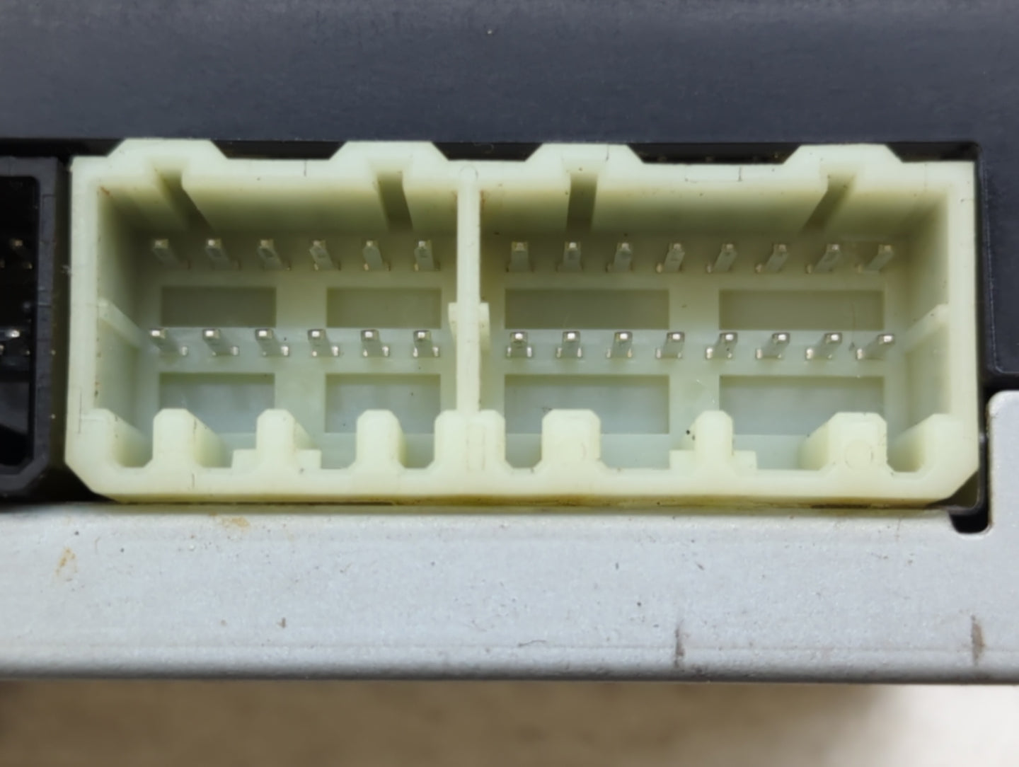 2017 Chevrolet Cruze Chassis Control Module Ccm Bcm Body Control 84082610 - Oemusedautoparts1.com