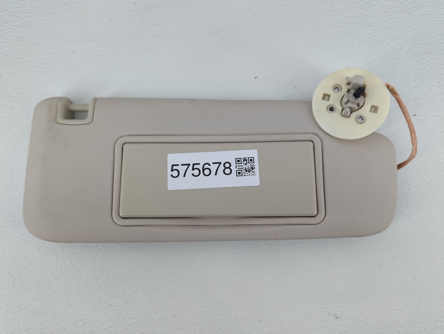 2017 Chevrolet Cruze Sun Visor Shade Replacement Passenger Right Mirror Fits OEM Used Auto Parts - Oemusedautoparts1.com