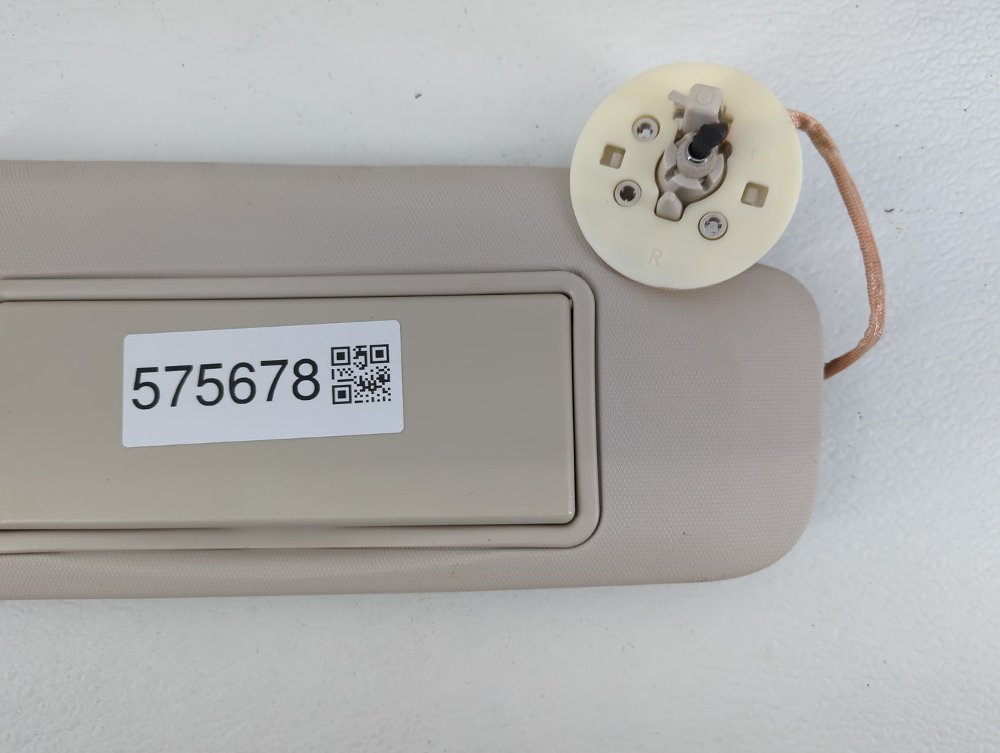 2017 Chevrolet Cruze Sun Visor Shade Replacement Passenger Right Mirror Fits OEM Used Auto Parts - Oemusedautoparts1.com