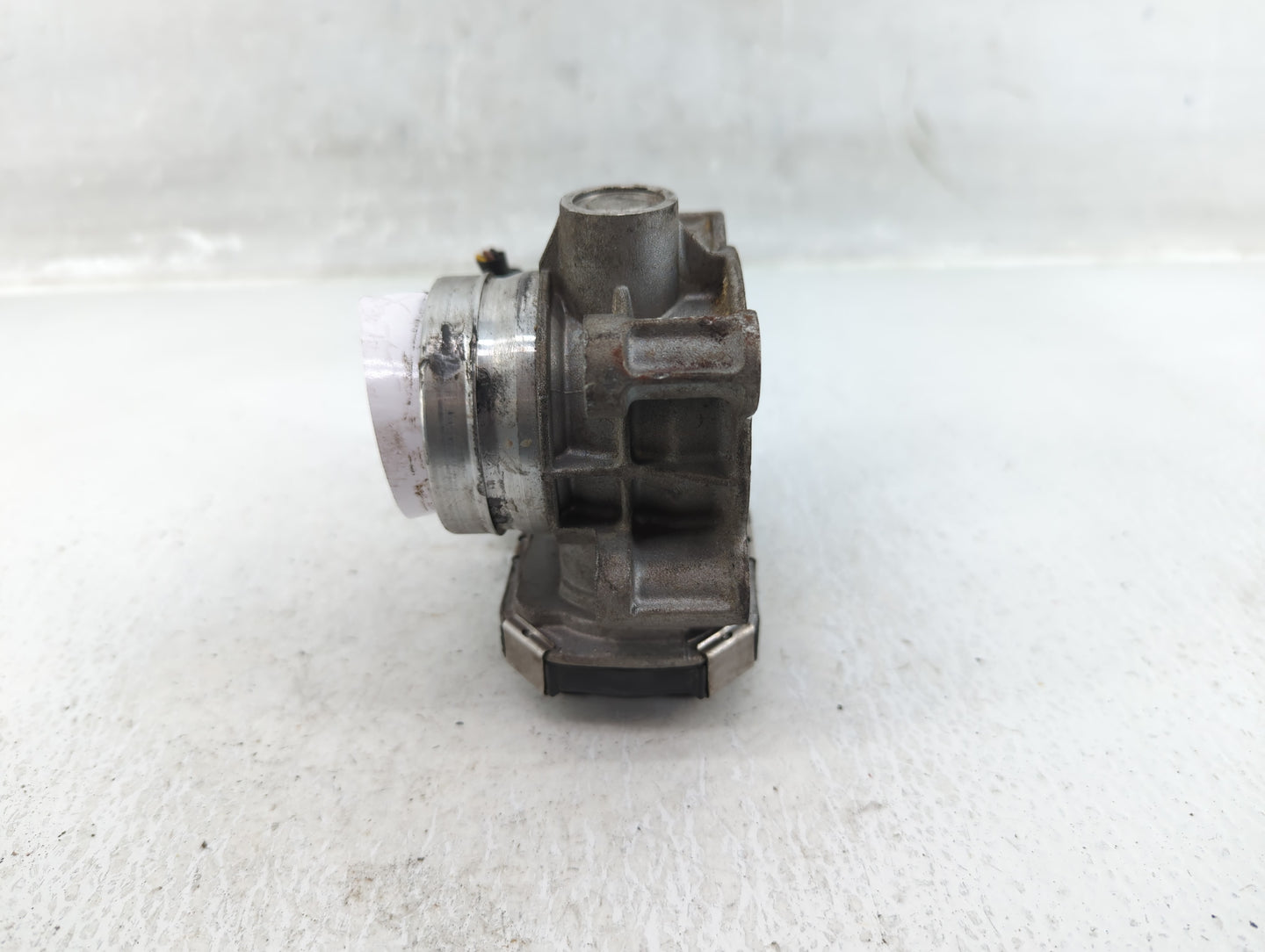 2017-2019 Chevrolet Cruze Throttle Body P/N:12671379AA Fits Fits 2016 2017 2018 2019 2020 2021 2022 OEM Used Auto Parts - Oe