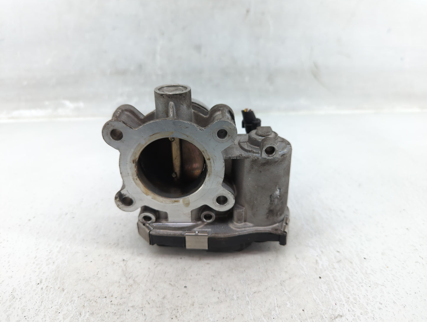 2017-2019 Chevrolet Cruze Throttle Body P/N:12671379AA Fits Fits 2016 2017 2018 2019 2020 2021 2022 OEM Used Auto Parts - Oe