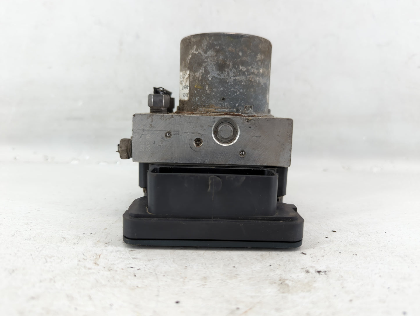 2017 Chevrolet Cruze ABS Pump Control Module Replacement P/N:39064664 39064667, 84205167, 39115808 Fits OEM Used Auto Parts 