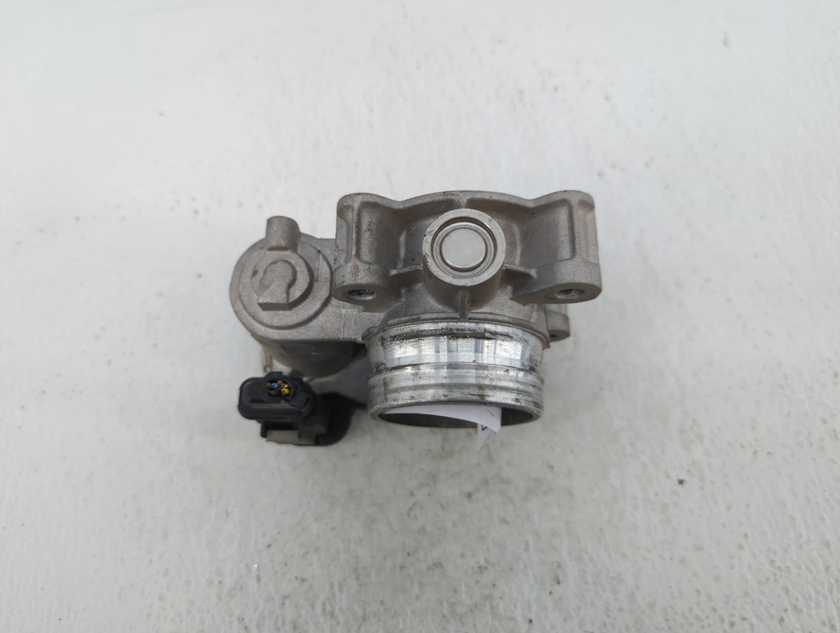 2017-2018 Chevrolet Cruze Throttle Body P/N:1 12671379AA Fits Fits 2017 2018 OEM Used Auto Parts - Oemusedautoparts1.com