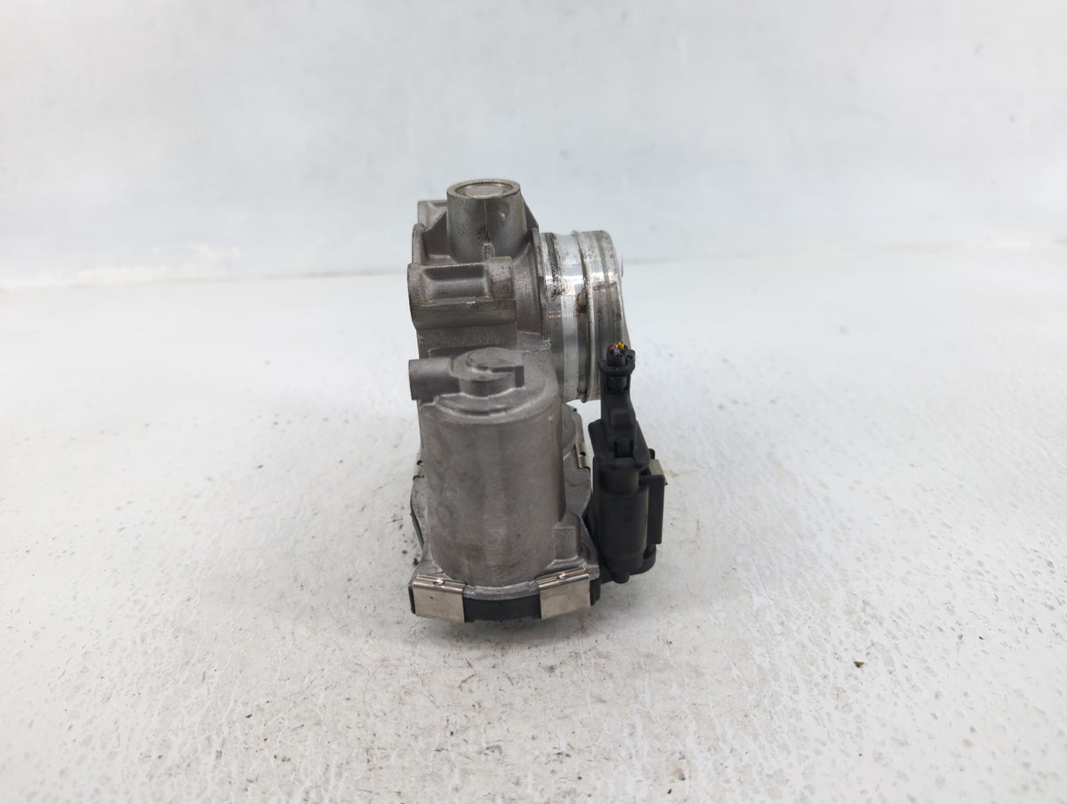 2017-2018 Chevrolet Cruze Throttle Body P/N:1 12671379AA Fits Fits 2017 2018 OEM Used Auto Parts - Oemusedautoparts1.com