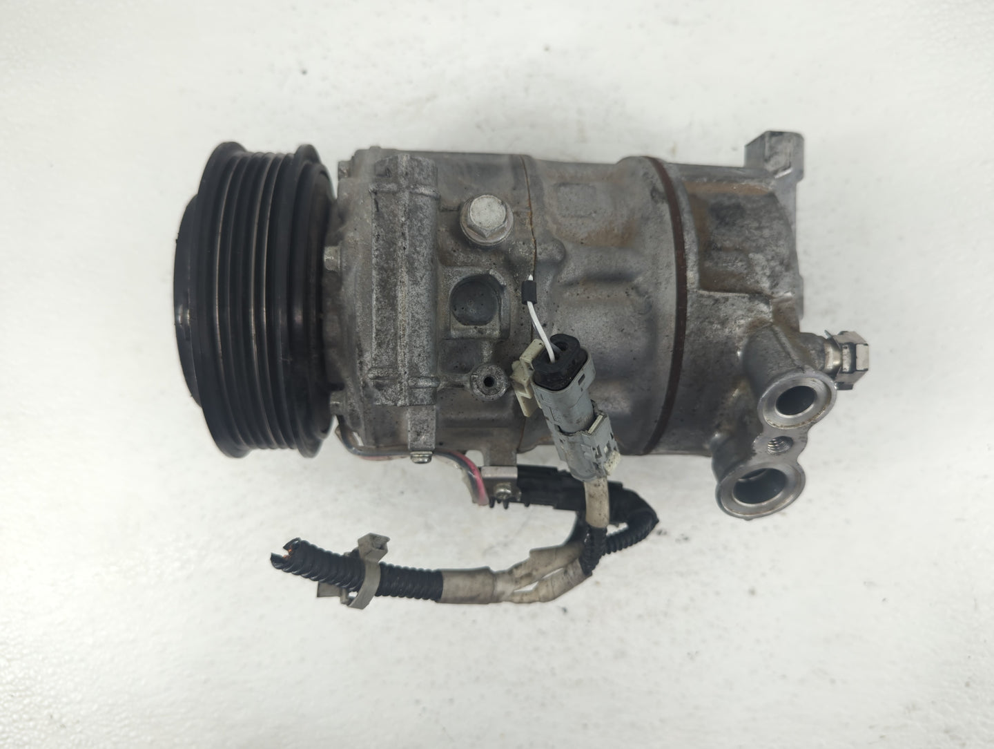 2017-2017 Chevrolet Cruze Air Conditioning A/c Ac Compressor Oem - Oemusedautoparts1.com
