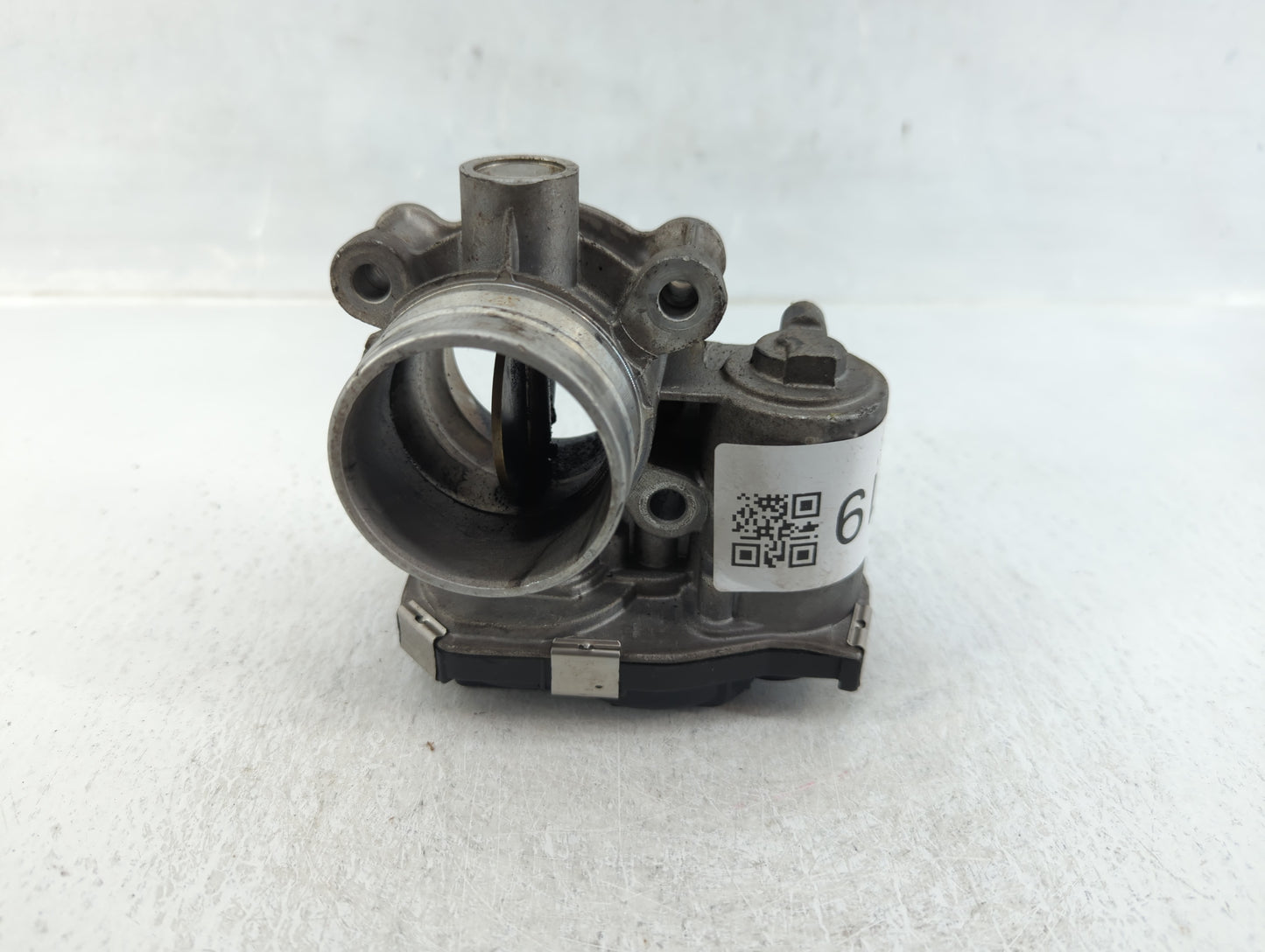 2017-2019 Chevrolet Cruze Throttle Body P/N:55496779AA Fits Fits 2017 2018 2019 OEM Used Auto Parts - Oemusedautoparts1.com