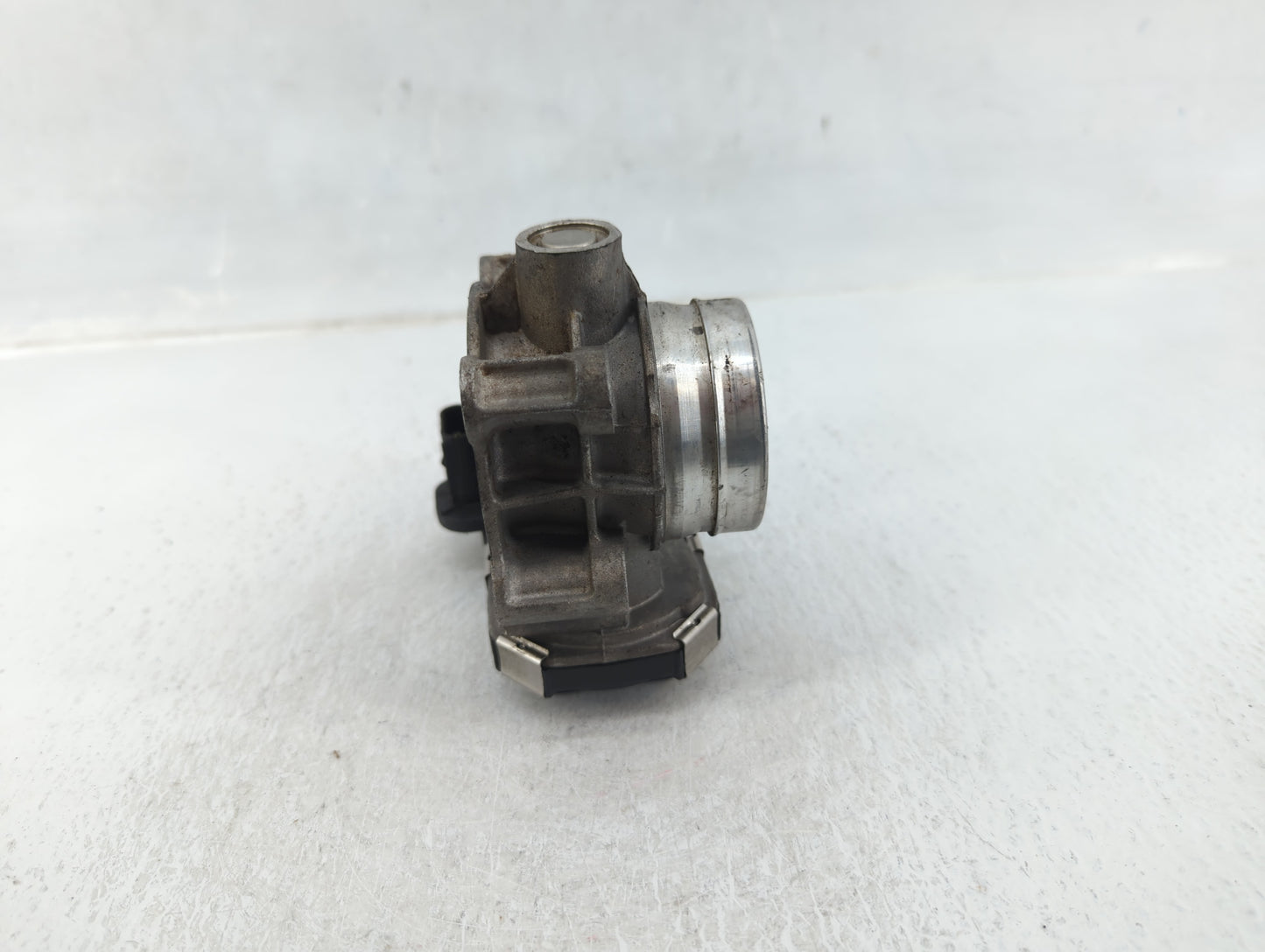2017-2019 Chevrolet Cruze Throttle Body P/N:55496779AA Fits Fits 2017 2018 2019 OEM Used Auto Parts - Oemusedautoparts1.com
