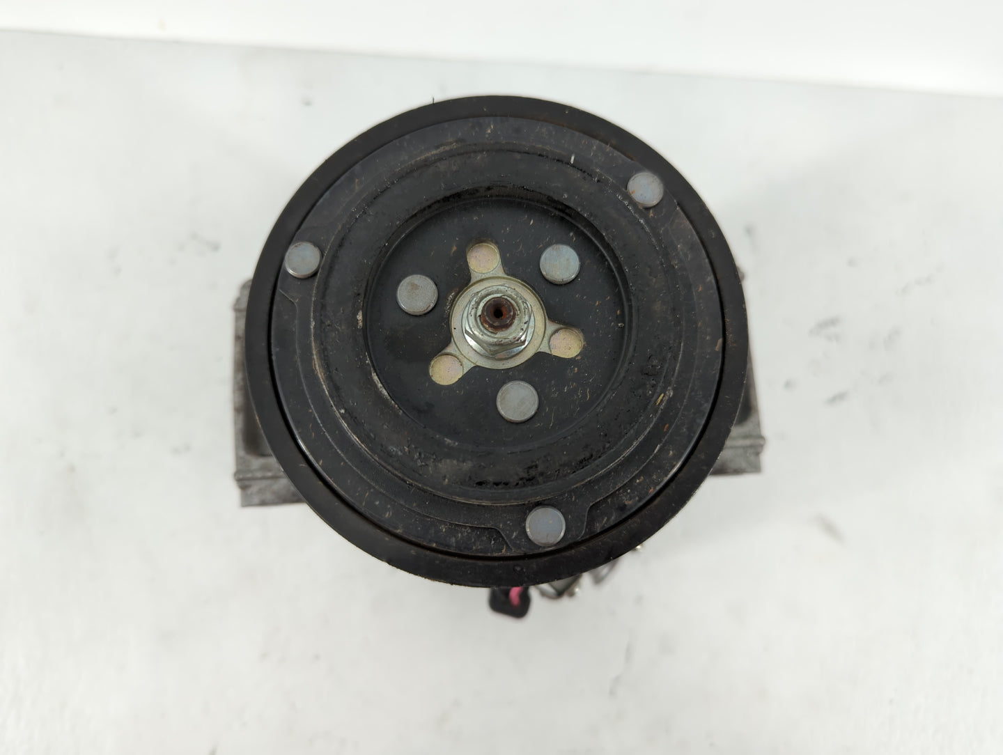 2017-2017 Chevrolet Cruze Air Conditioning A/c Ac Compressor Oem - Oemusedautoparts1.com