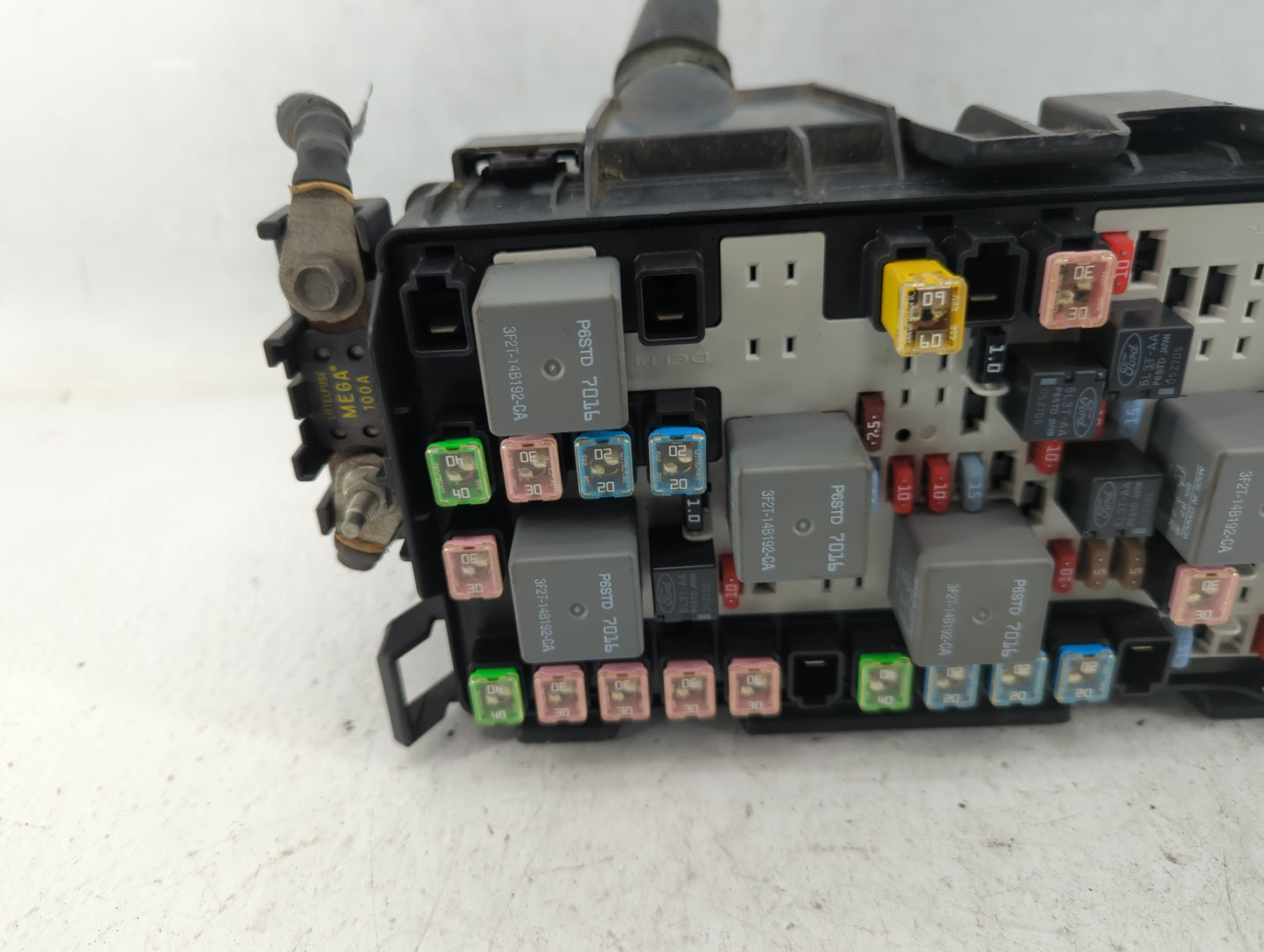 2017 Chevrolet Cruze Fusebox Fuse Box Panel Relay Module P/N:812461952 Fits OEM Used Auto Parts - Oemusedautoparts1.com