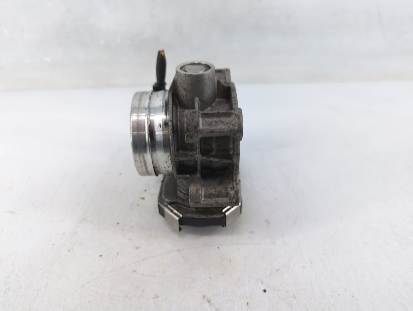 2017-2019 Chevrolet Cruze Throttle Body P/N:12671379AA Fits Fits 2016 2017 2018 2019 2020 2021 2022 OEM Used Auto Parts - Oe