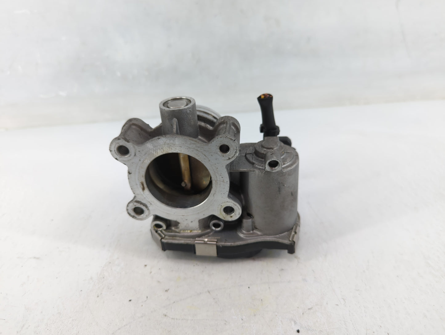 2017-2019 Chevrolet Cruze Throttle Body P/N:12671379AA Fits Fits 2016 2017 2018 2019 2020 2021 2022 OEM Used Auto Parts - Oe