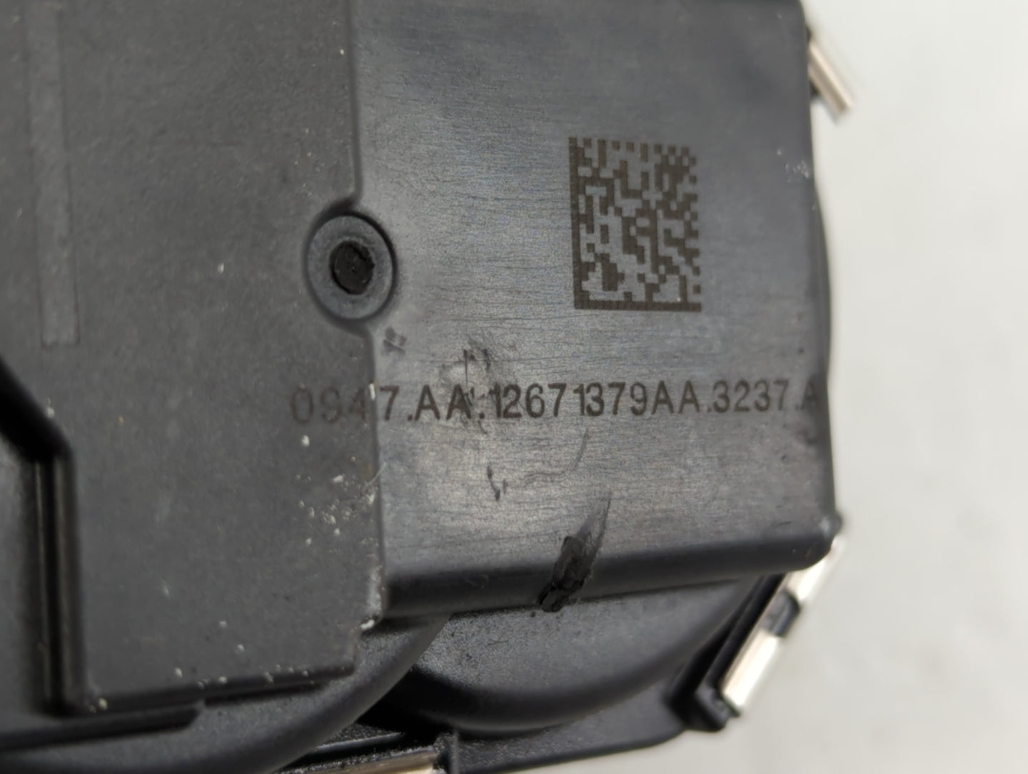 2017-2019 Chevrolet Cruze Throttle Body P/N:12671379AA Fits Fits 2016 2017 2018 2019 2020 2021 2022 OEM Used Auto Parts - Oe