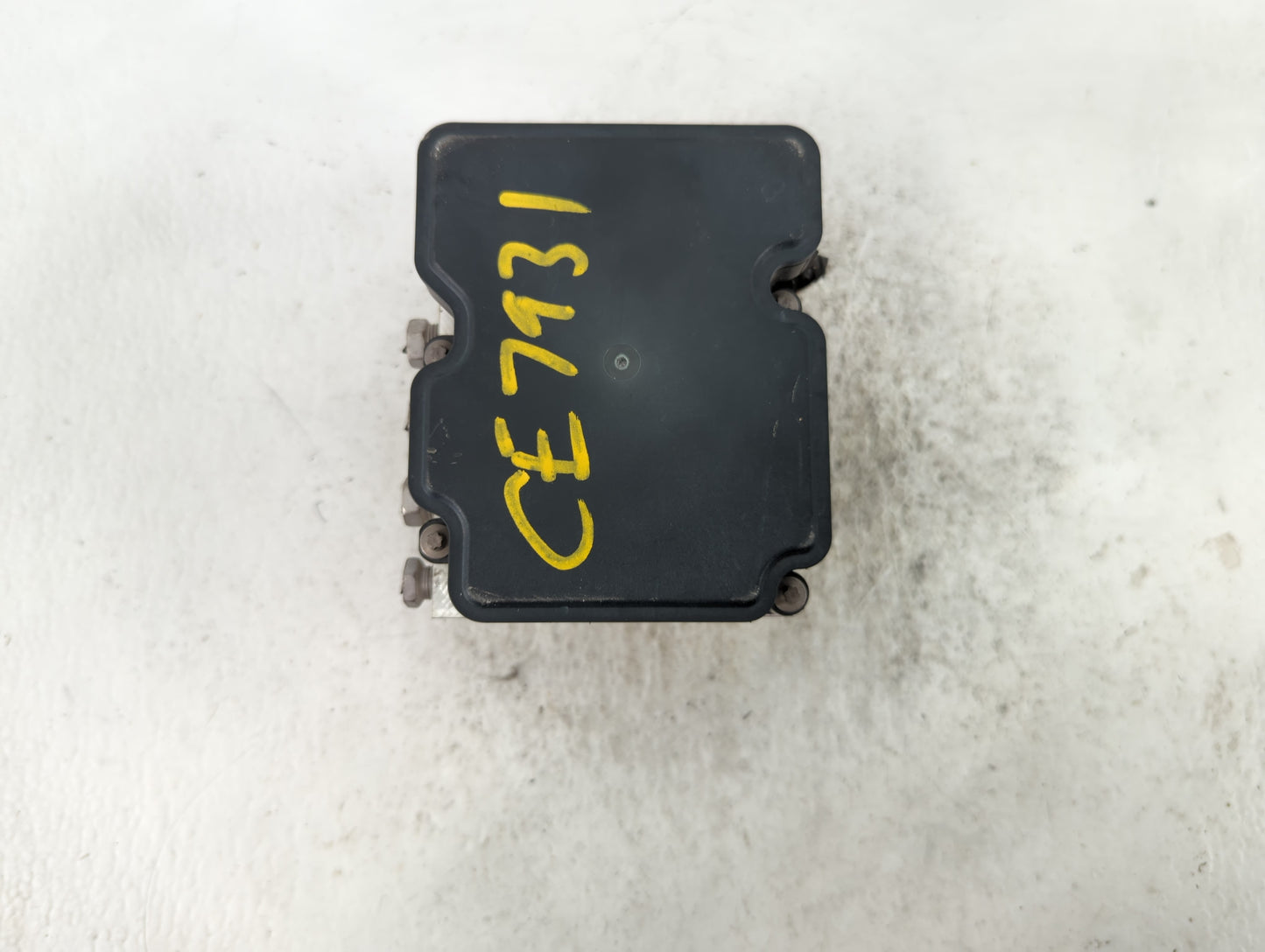2017 Chevrolet Cruze ABS Pump Control Module Replacement P/N:5808 3911, 065055766 Fits OEM Used Auto Parts - Oemusedautopart