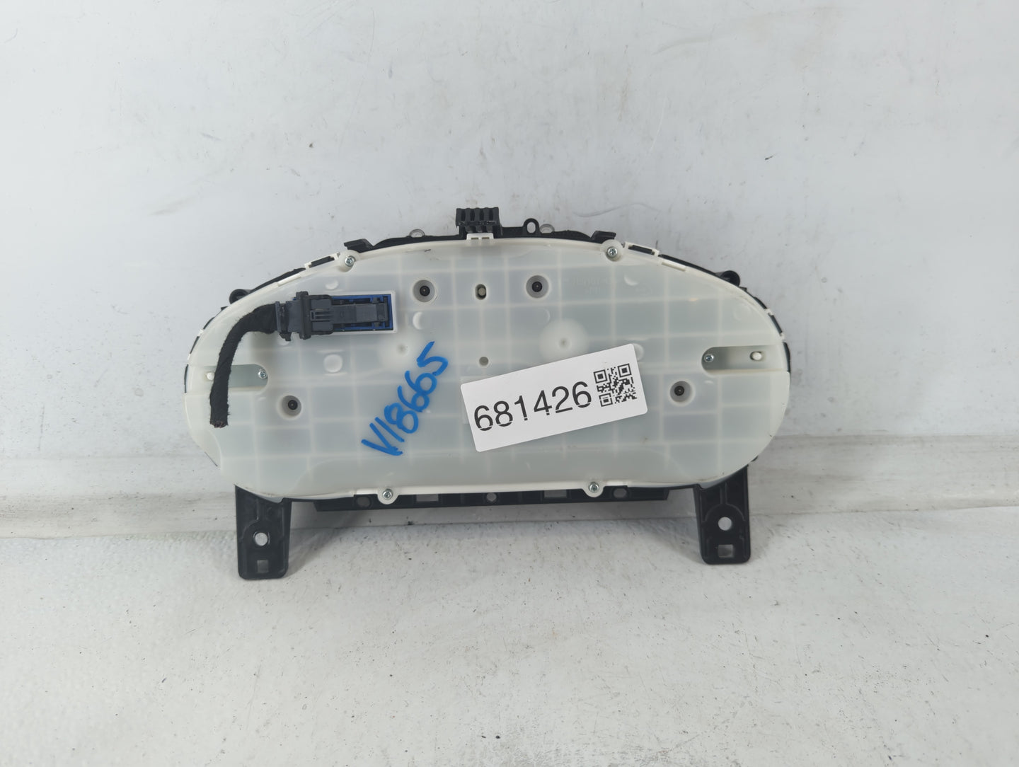 2017-2018 Chevrolet Cruze Instrument Cluster Speedometer Gauges P/N:39084636 Fits Fits 2017 2018 OEM Used Auto Parts - Oemus