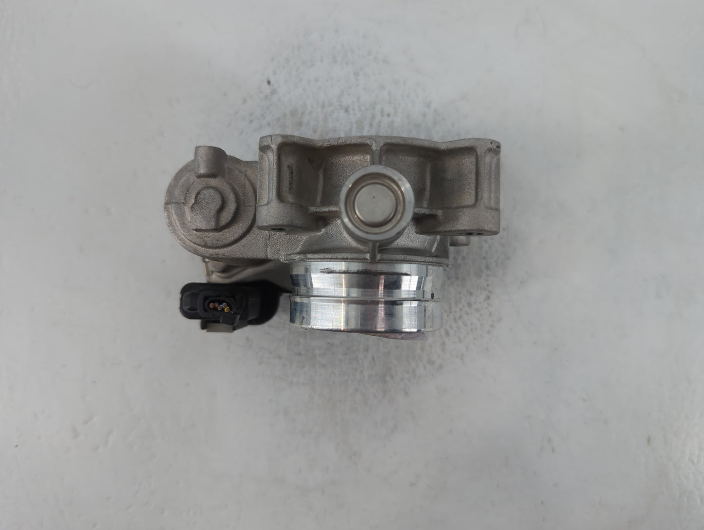 2017-2019 Chevrolet Cruze Throttle Body P/N:12671379AA Fits Fits 2016 2017 2018 2019 2020 2021 2022 OEM Used Auto Parts - Oe