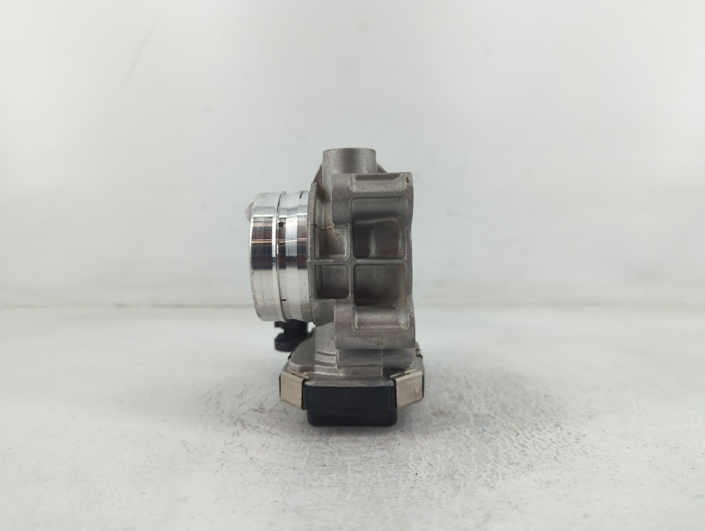 2017-2019 Chevrolet Cruze Throttle Body P/N:12671379AA Fits Fits 2016 2017 2018 2019 2020 2021 2022 OEM Used Auto Parts - Oe