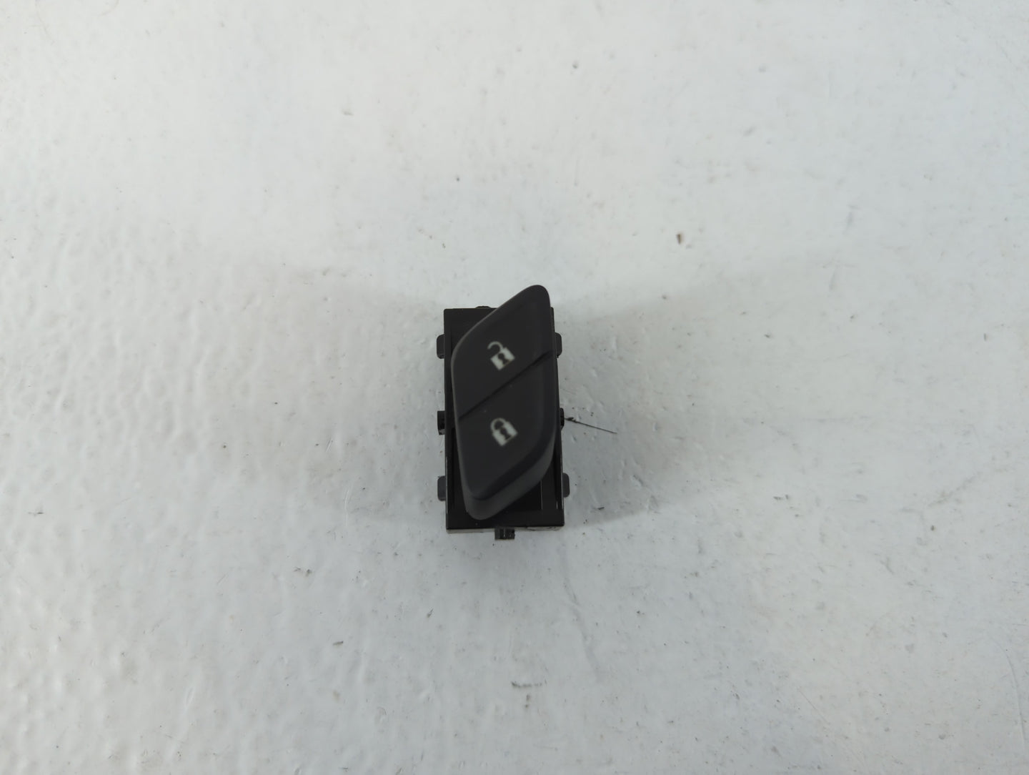 2016-2019 Chevrolet Cruze Master Power Window Switch Replacement Driver Side Left P/N:13423091 Fits OEM Used Auto Parts - Oe