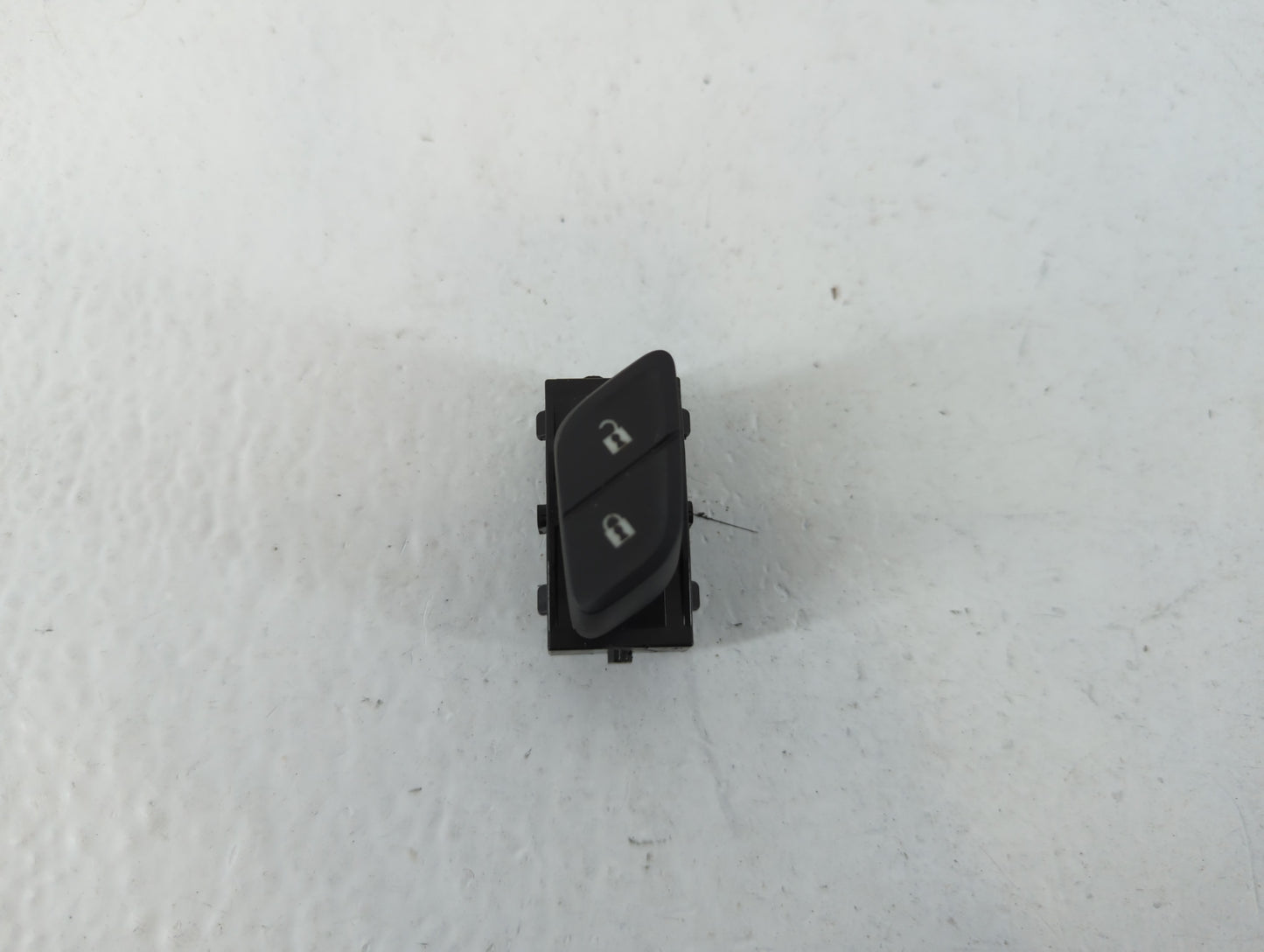 2016-2019 Chevrolet Cruze Master Power Window Switch Replacement Driver Side Left P/N:13423091 Fits OEM Used Auto Parts - Oe