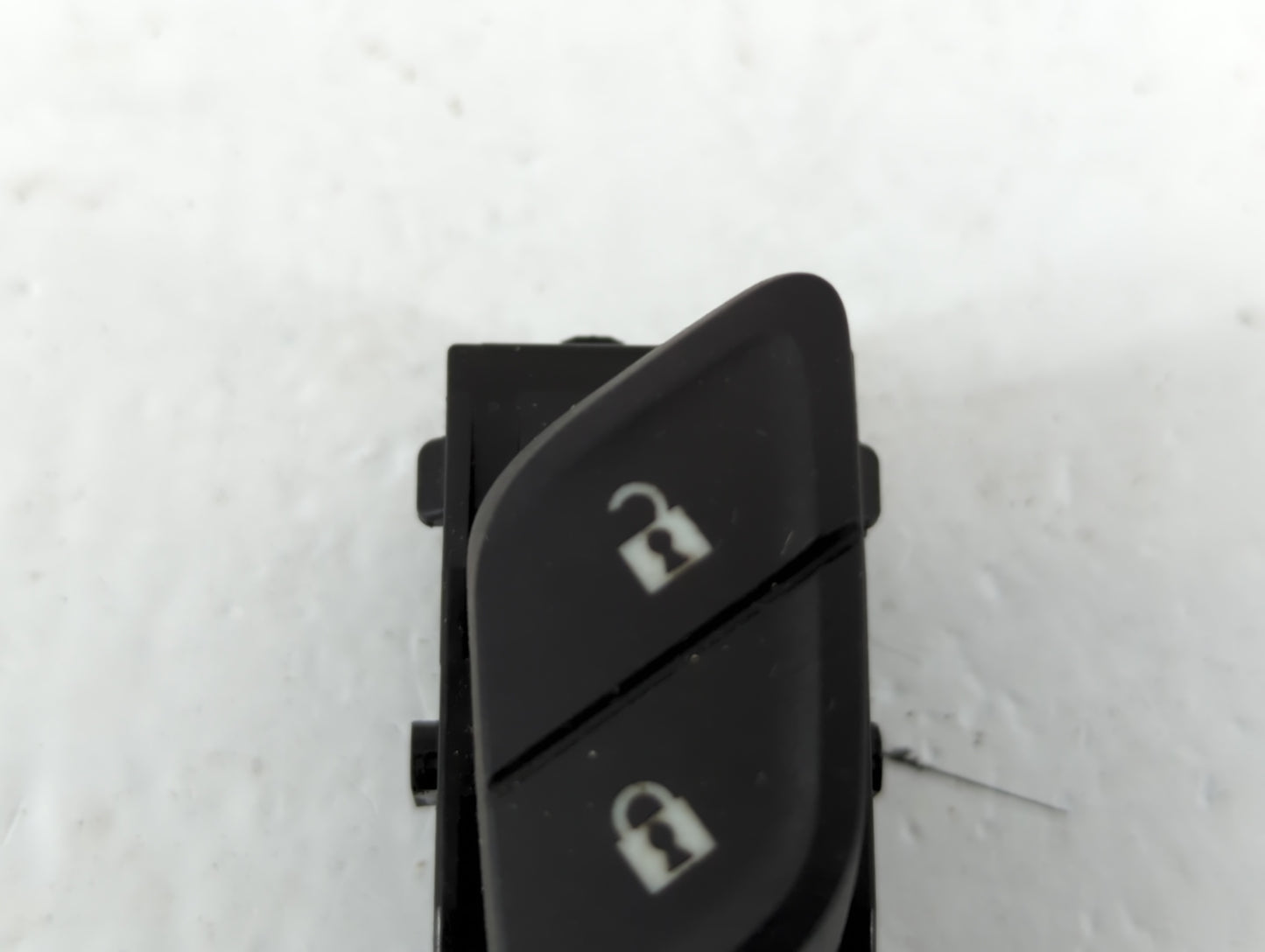 2016-2019 Chevrolet Cruze Master Power Window Switch Replacement Driver Side Left P/N:13423091 Fits OEM Used Auto Parts - Oe