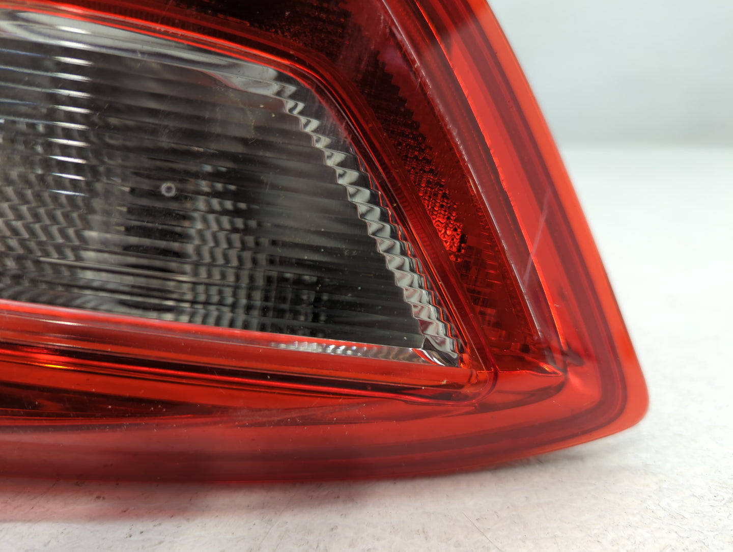 2017-2019 Chevrolet Cruze Tail Light Assembly Driver Left OEM P/N:84075815 Fits Fits 2017 2018 2019 OEM Used Auto Parts - Oe