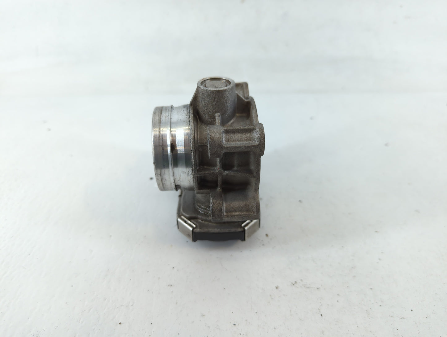 2017-2019 Chevrolet Cruze Throttle Body P/N:12671379AA Fits Fits 2016 2017 2018 2019 2020 2021 2022 OEM Used Auto Parts - Oe