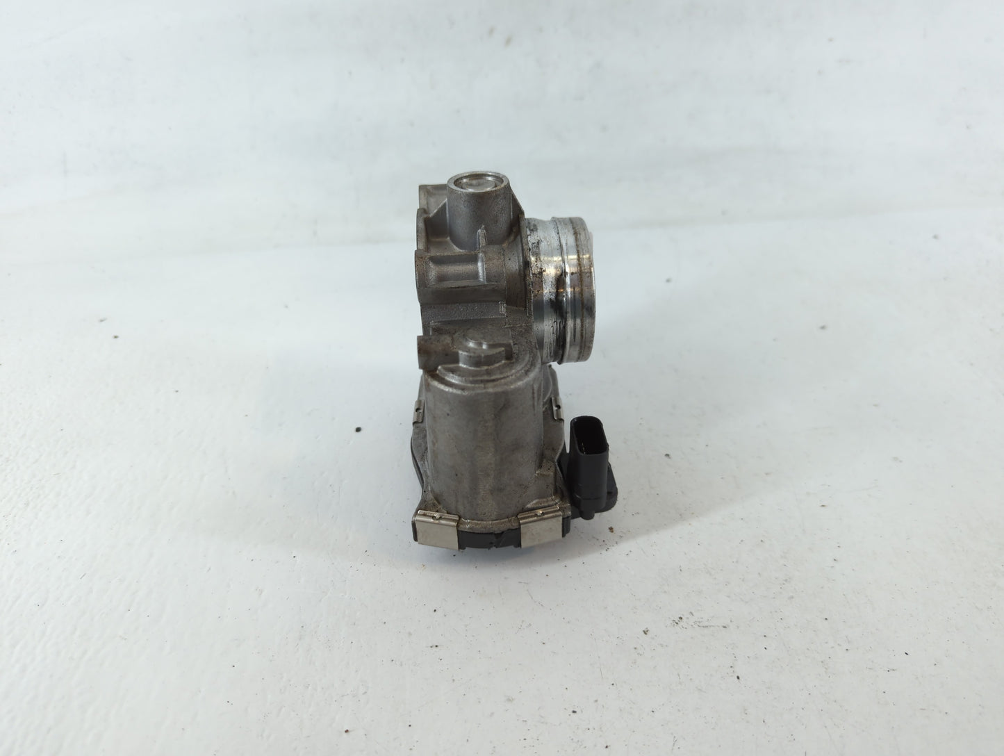2017-2019 Chevrolet Cruze Throttle Body P/N:12671379AA Fits Fits 2016 2017 2018 2019 2020 2021 2022 OEM Used Auto Parts - Oe